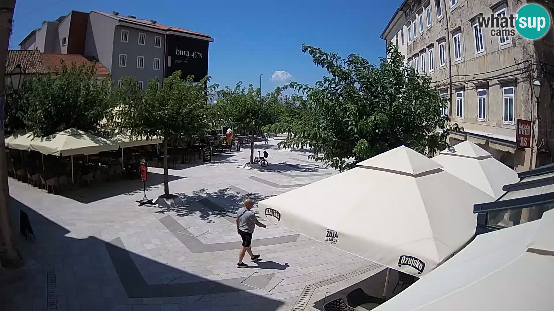 Zentrum der Stadt Senj – Pavlin platz – Live Cam Dalmatia