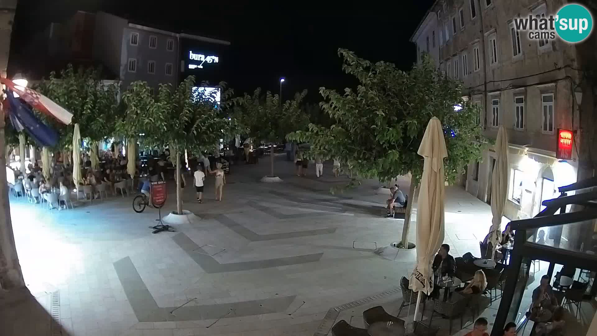 Centar grada Senja – Pavlinski trg – web kamere Dalmacija