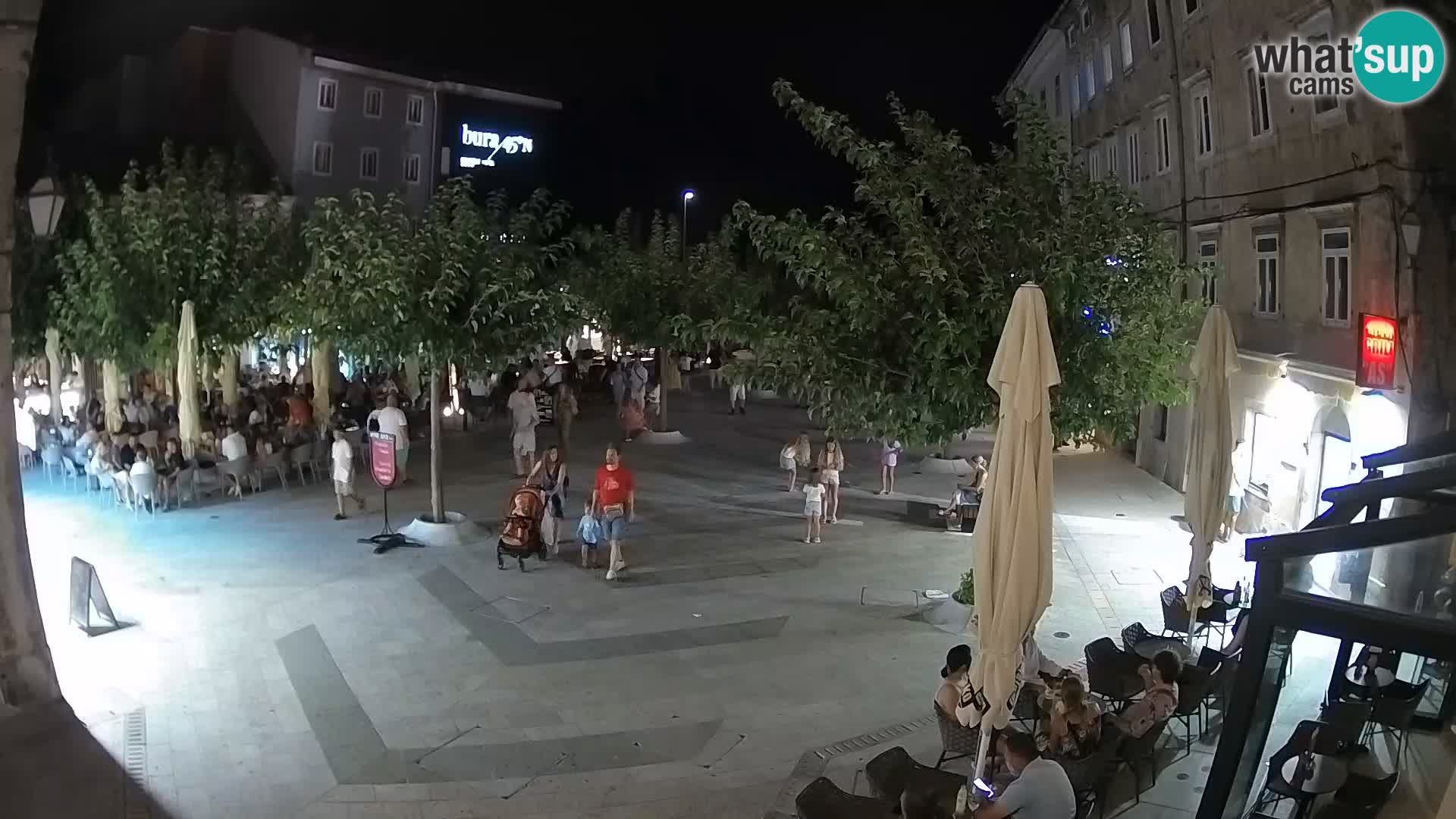 Centar grada Senja – Pavlinski trg – web kamere Dalmacija