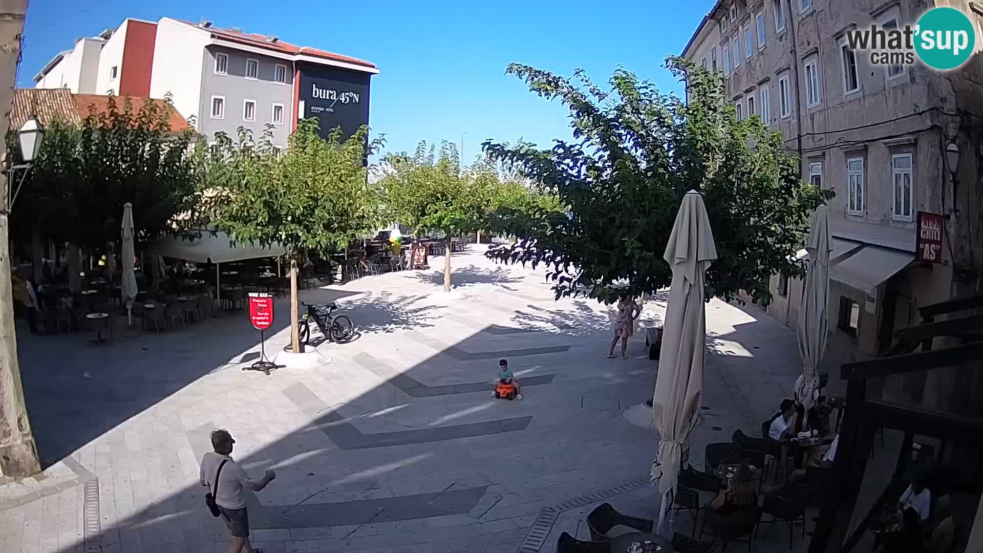 Zentrum der Stadt Senj – Pavlin platz – Live Cam Dalmatia