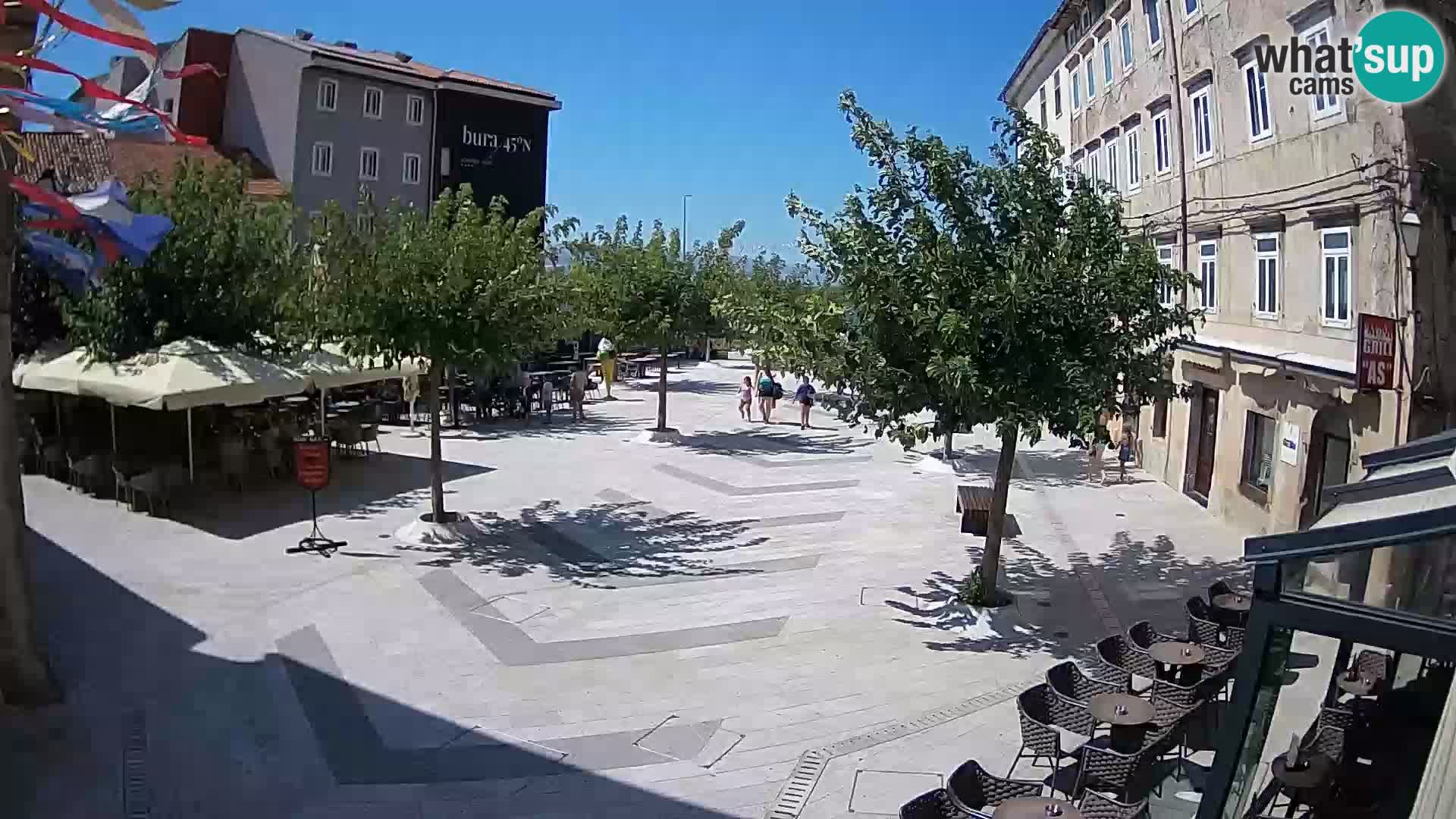 Centar grada Senja – Pavlinski trg – web kamere Dalmacija