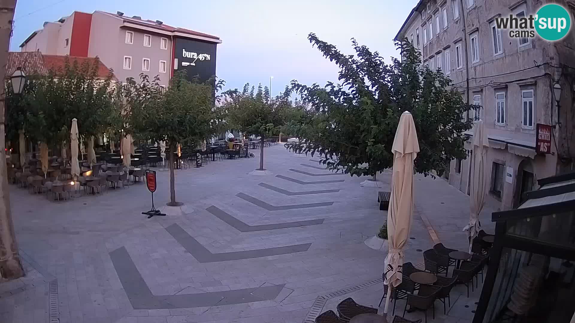 Zentrum der Stadt Senj – Pavlin platz – Live Cam Dalmatia