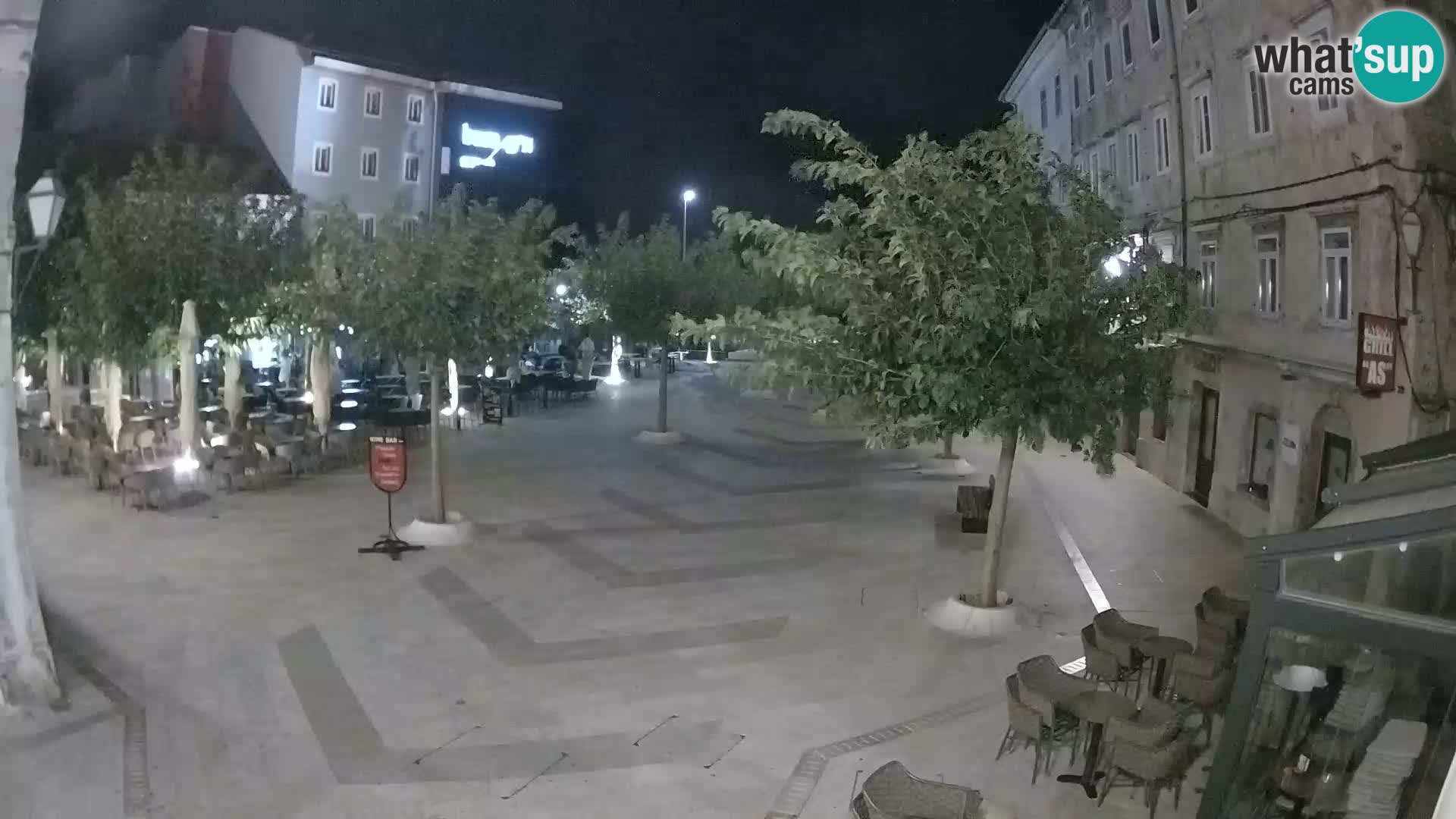 Centar grada Senja – Pavlinski trg – web kamere Dalmacija