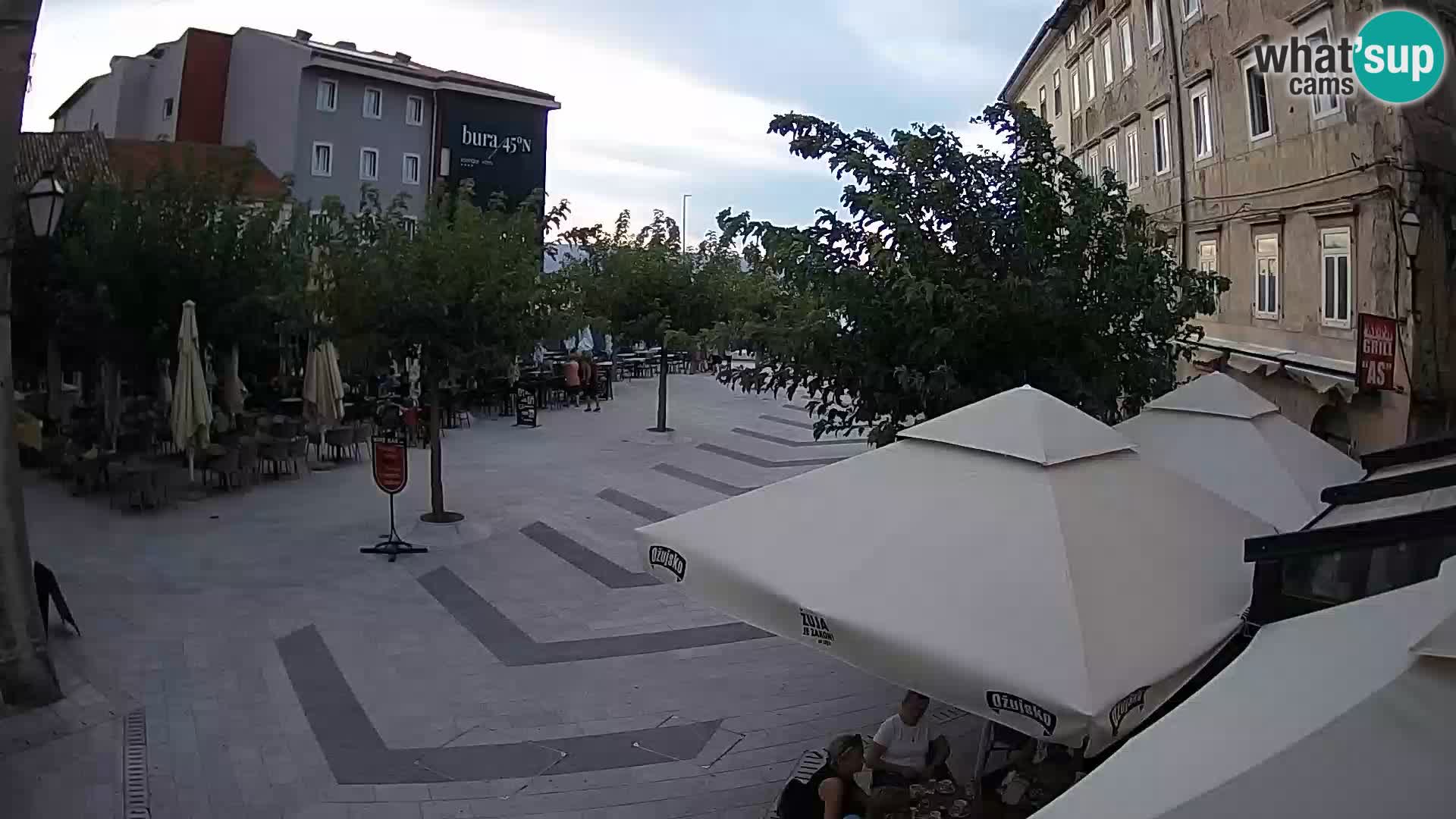 Center mesta Senj – Pavlinski trg – spletne kamere Dalmacija