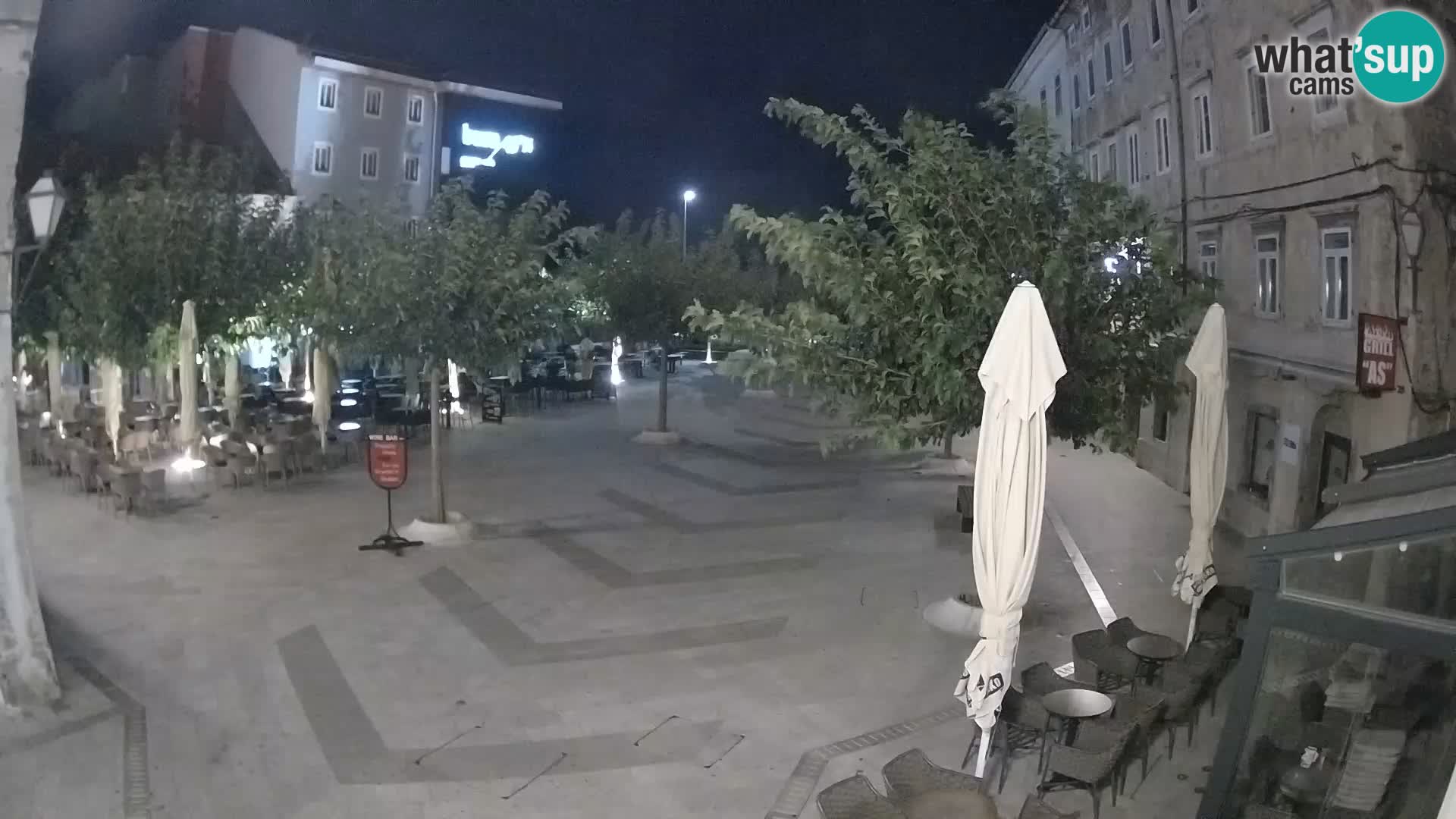 Centar grada Senja – Pavlinski trg – web kamere Dalmacija