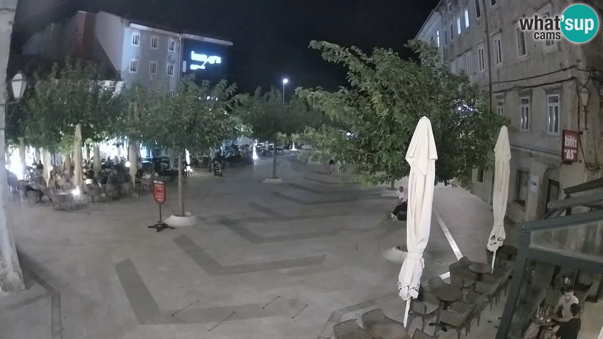 Centar grada Senja – Pavlinski trg – web kamere Dalmacija
