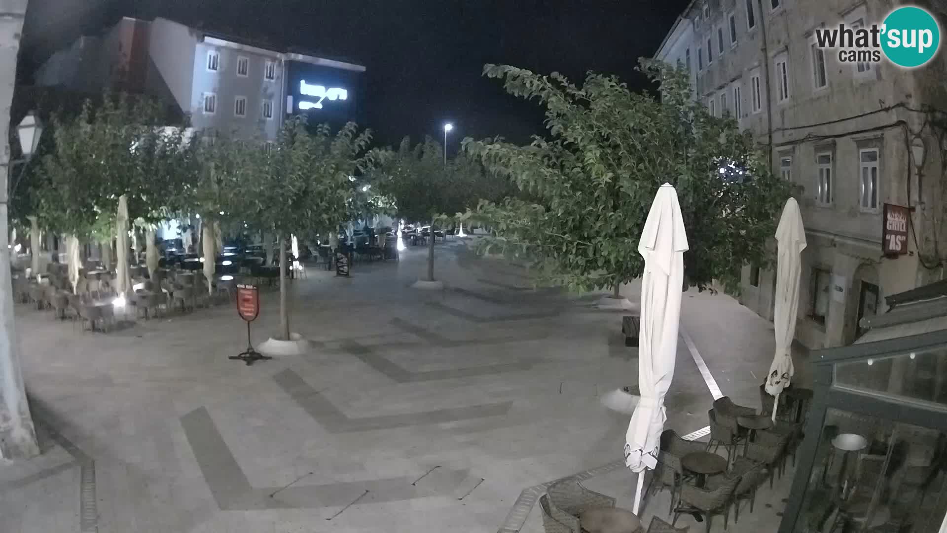 Centar grada Senja – Pavlinski trg – web kamere Dalmacija