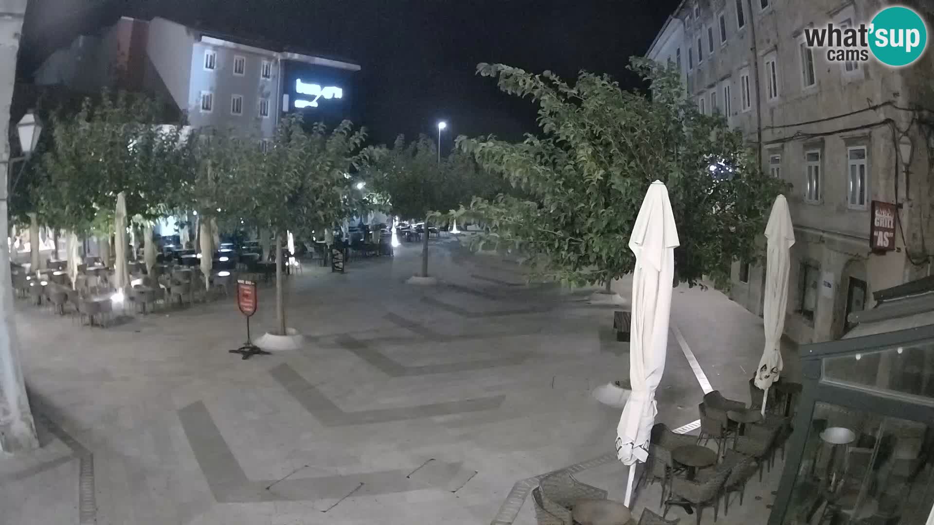 Center mesta Senj – Pavlinski trg – spletne kamere Dalmacija