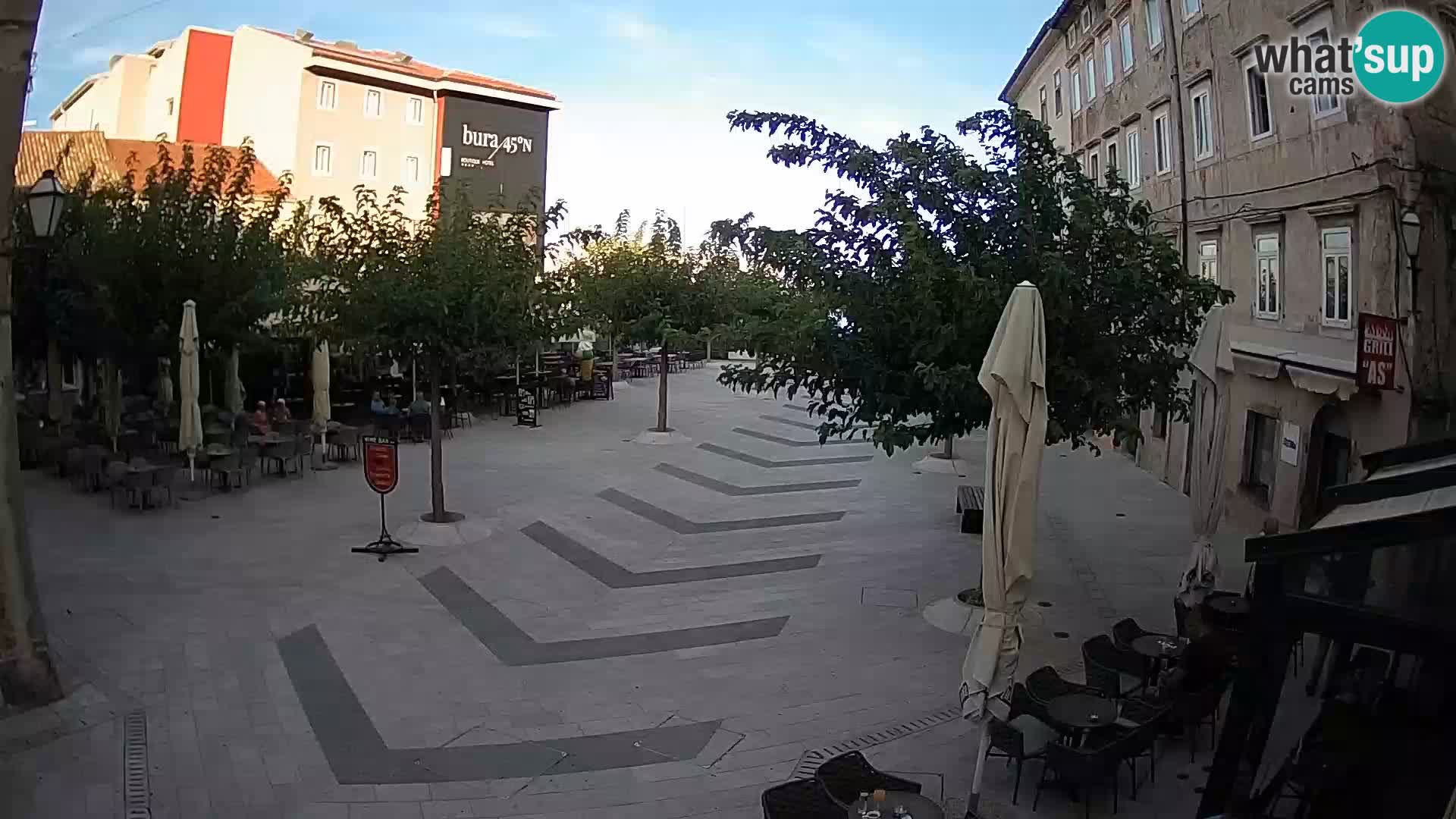 Center mesta Senj – Pavlinski trg – spletne kamere Dalmacija