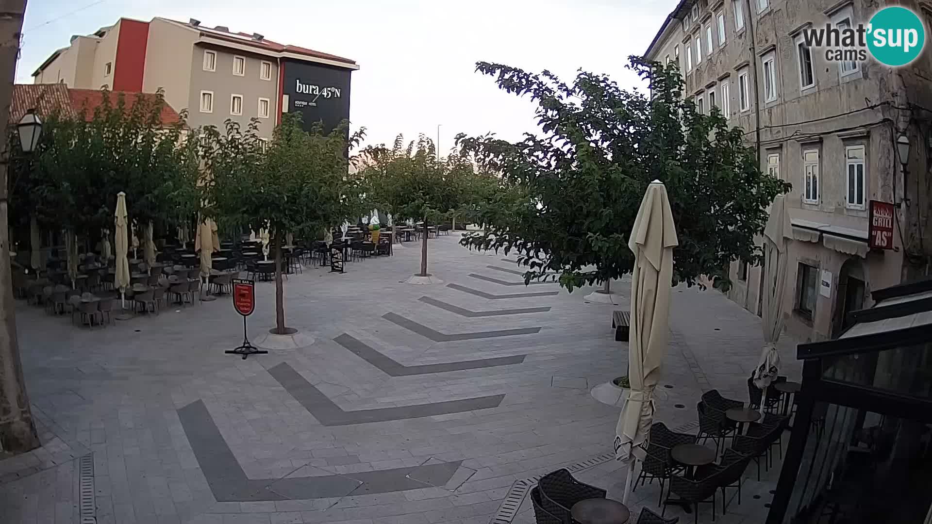 Center mesta Senj – Pavlinski trg – spletne kamere Dalmacija