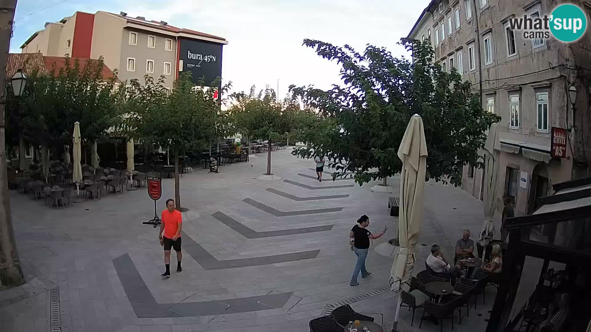 Center mesta Senj – Pavlinski trg – spletne kamere Dalmacija