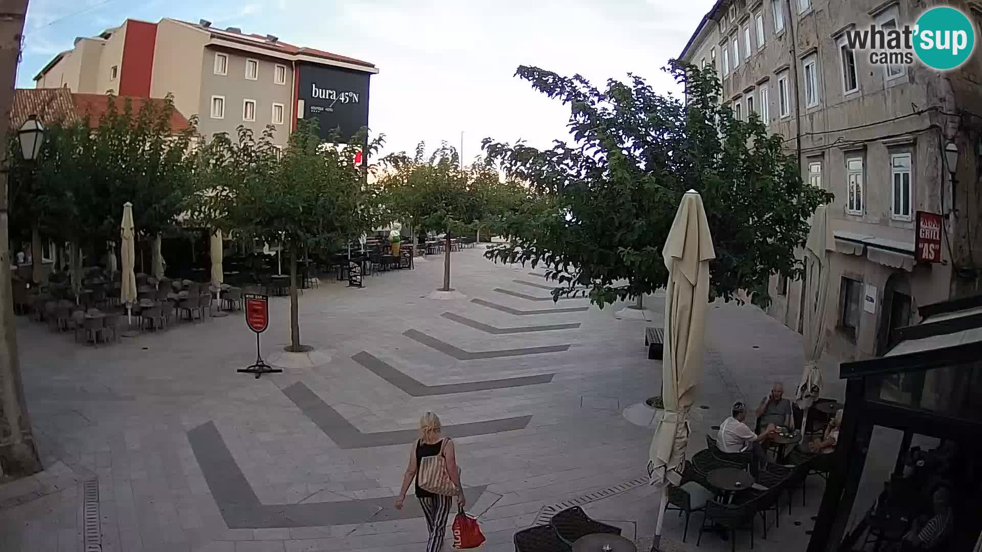 Center mesta Senj – Pavlinski trg – spletne kamere Dalmacija