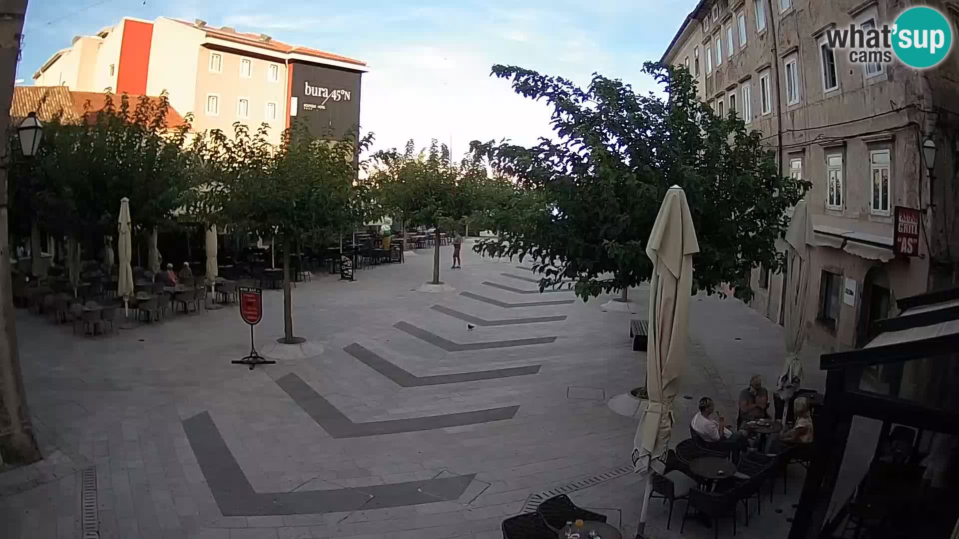 Zentrum der Stadt Senj – Pavlin platz – Live Cam Dalmatia