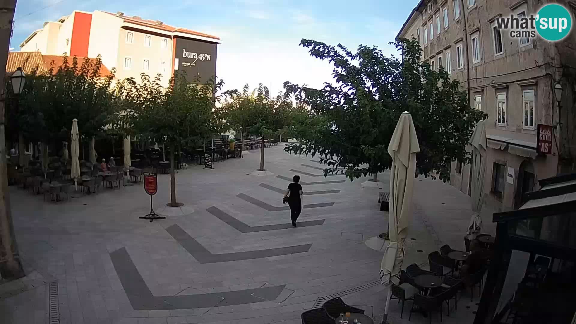 Centar grada Senja – Pavlinski trg – web kamere Dalmacija
