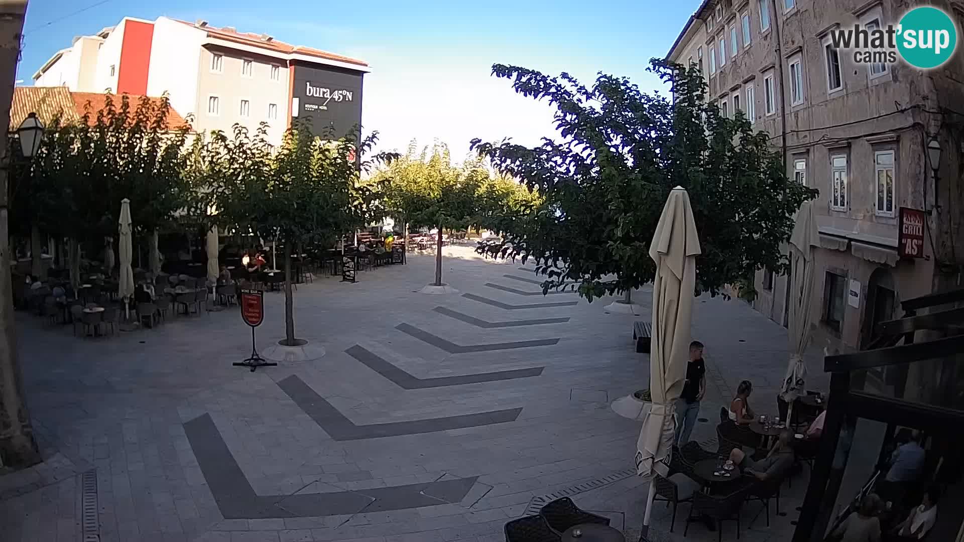 Center mesta Senj – Pavlinski trg – spletne kamere Dalmacija
