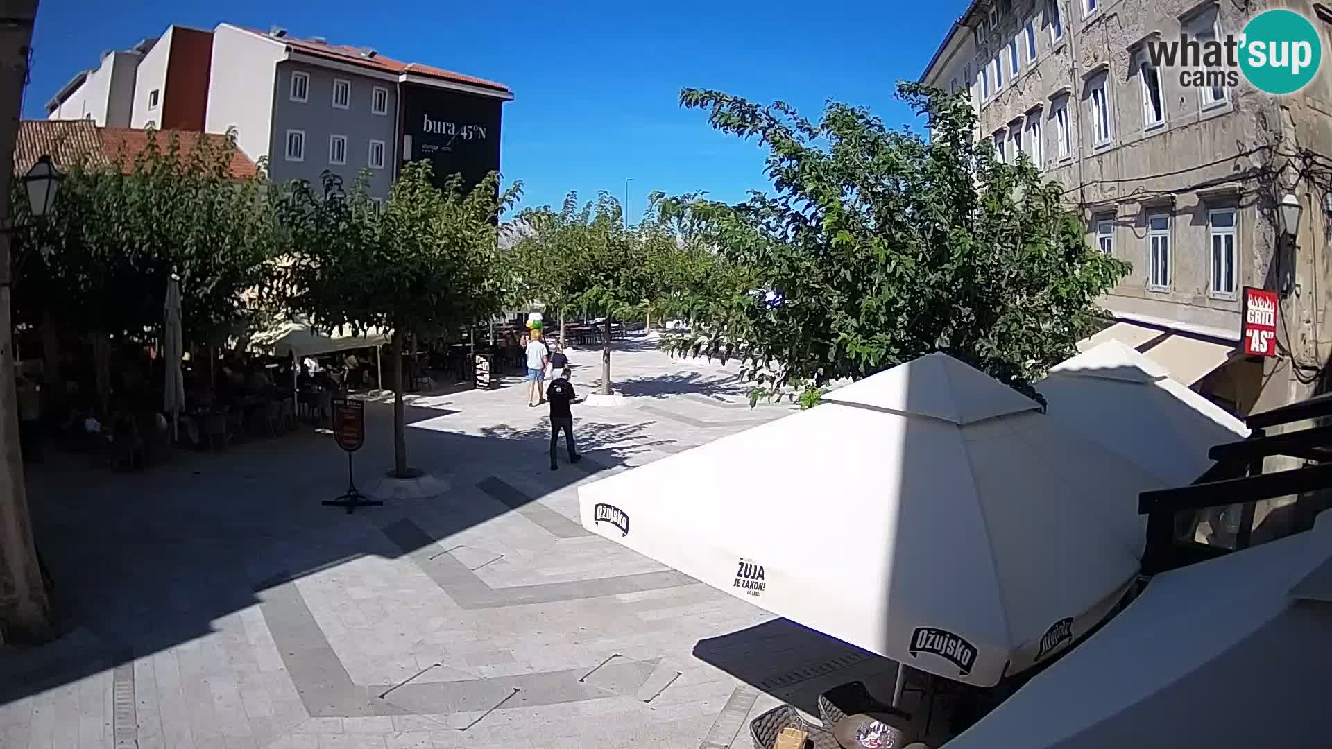 Center mesta Senj – Pavlinski trg – spletne kamere Dalmacija