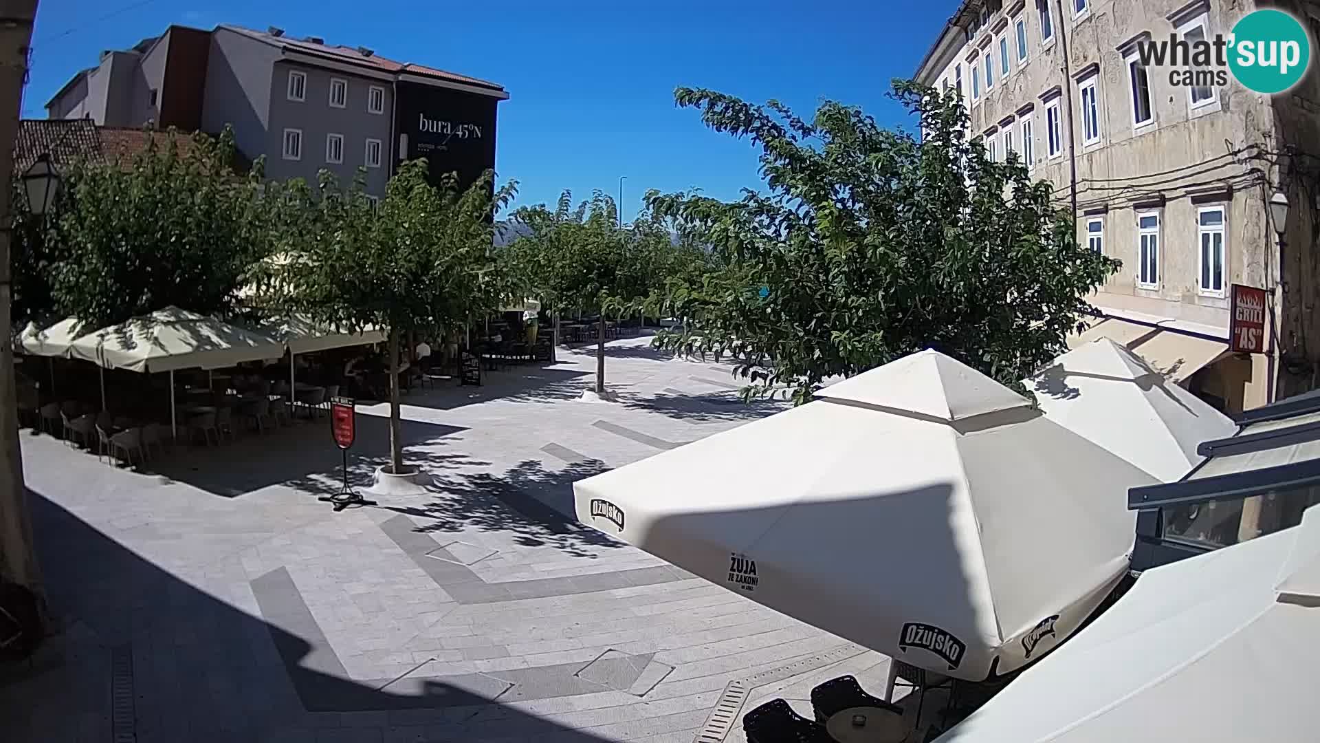 Center mesta Senj – Pavlinski trg – spletne kamere Dalmacija