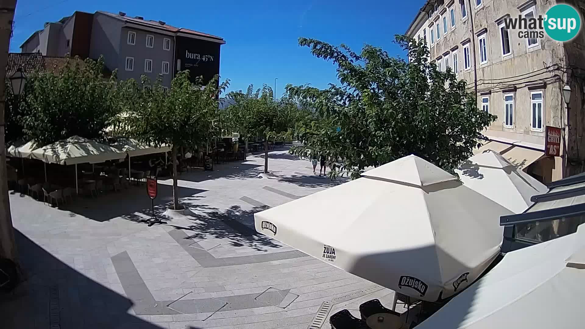 Center mesta Senj – Pavlinski trg – spletne kamere Dalmacija