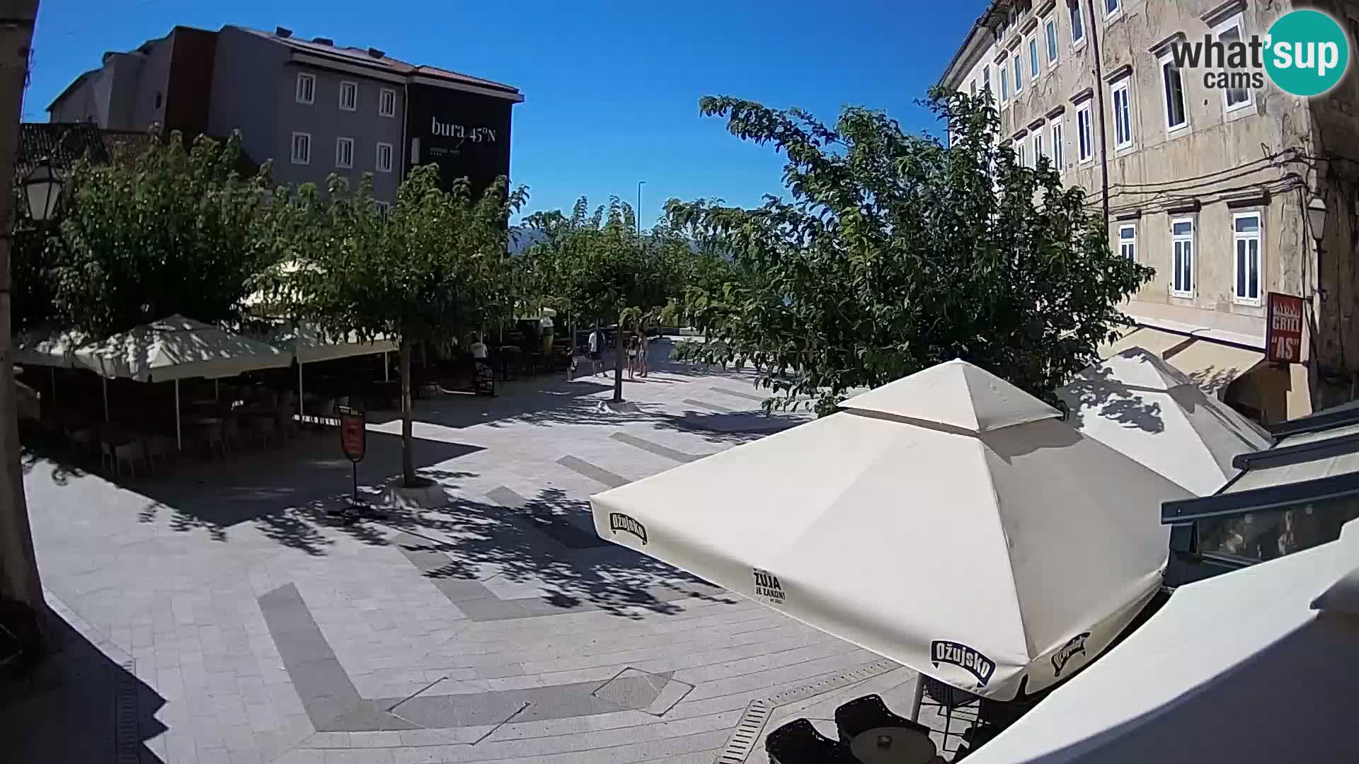 Centar grada Senja – Pavlinski trg – web kamere Dalmacija