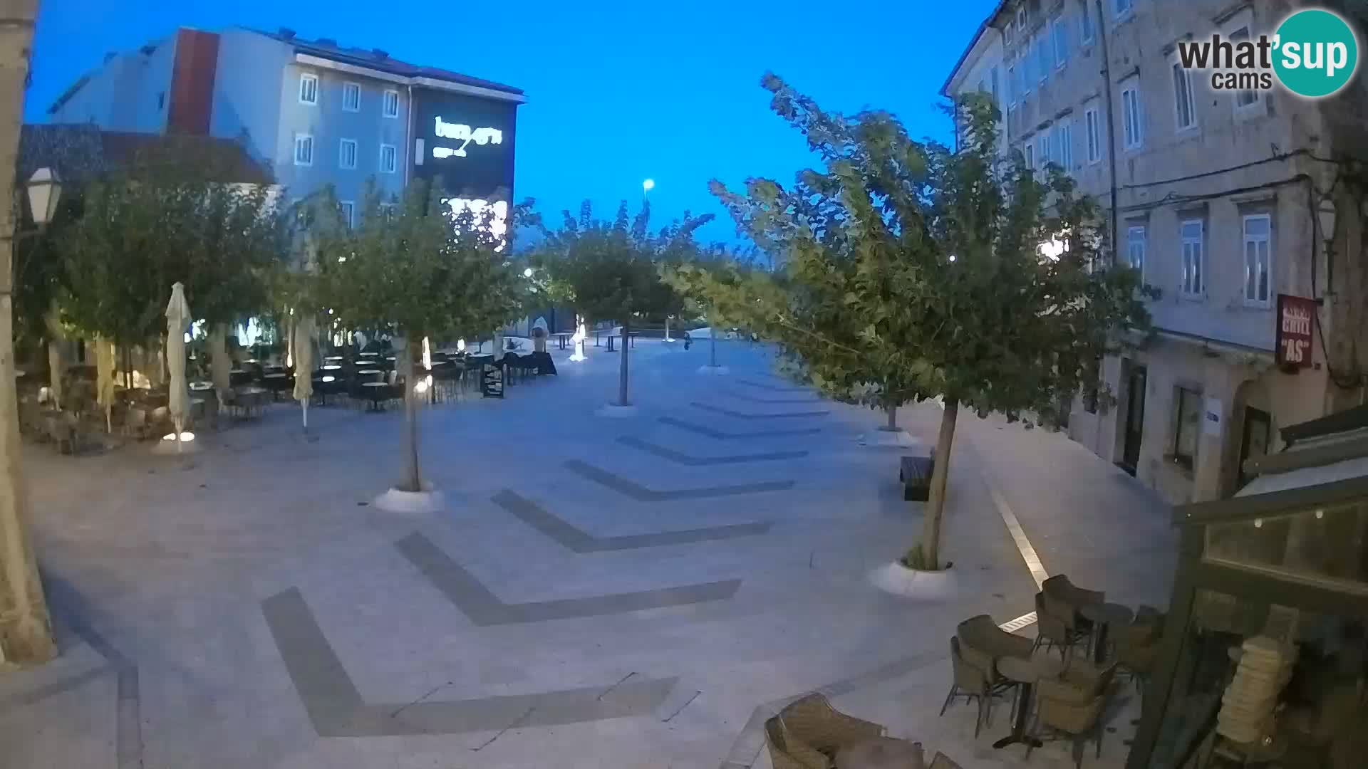 Centar grada Senja – Pavlinski trg – web kamere Dalmacija