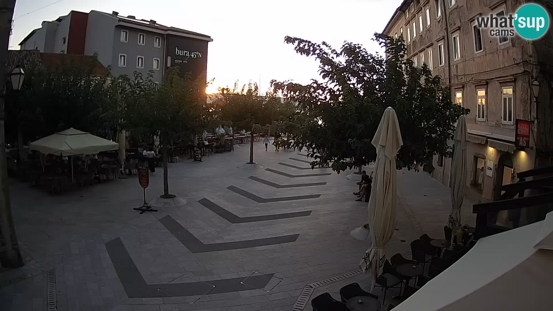 Zentrum der Stadt Senj – Pavlin platz – Live Cam Dalmatia