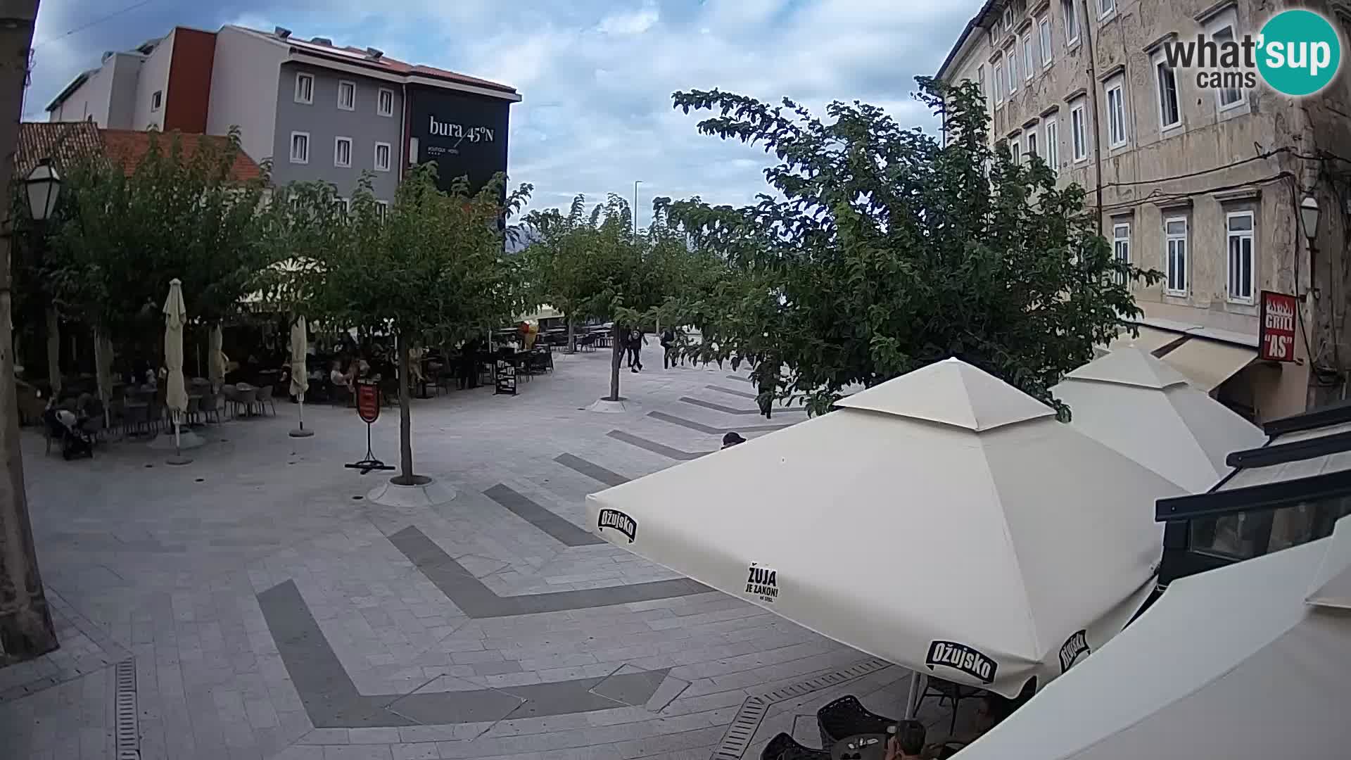 Center mesta Senj – Pavlinski trg – spletne kamere Dalmacija