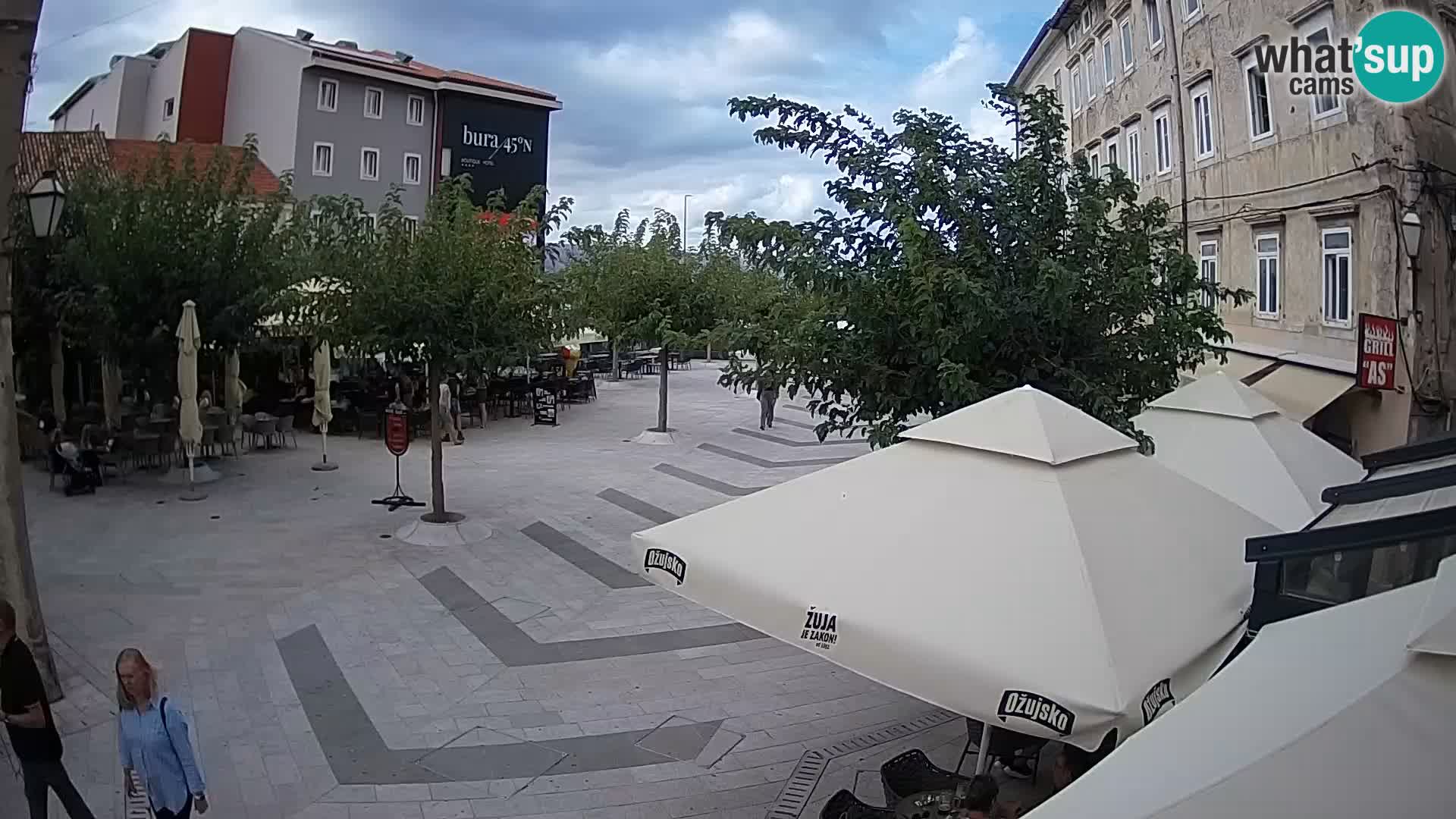 Center mesta Senj – Pavlinski trg – spletne kamere Dalmacija