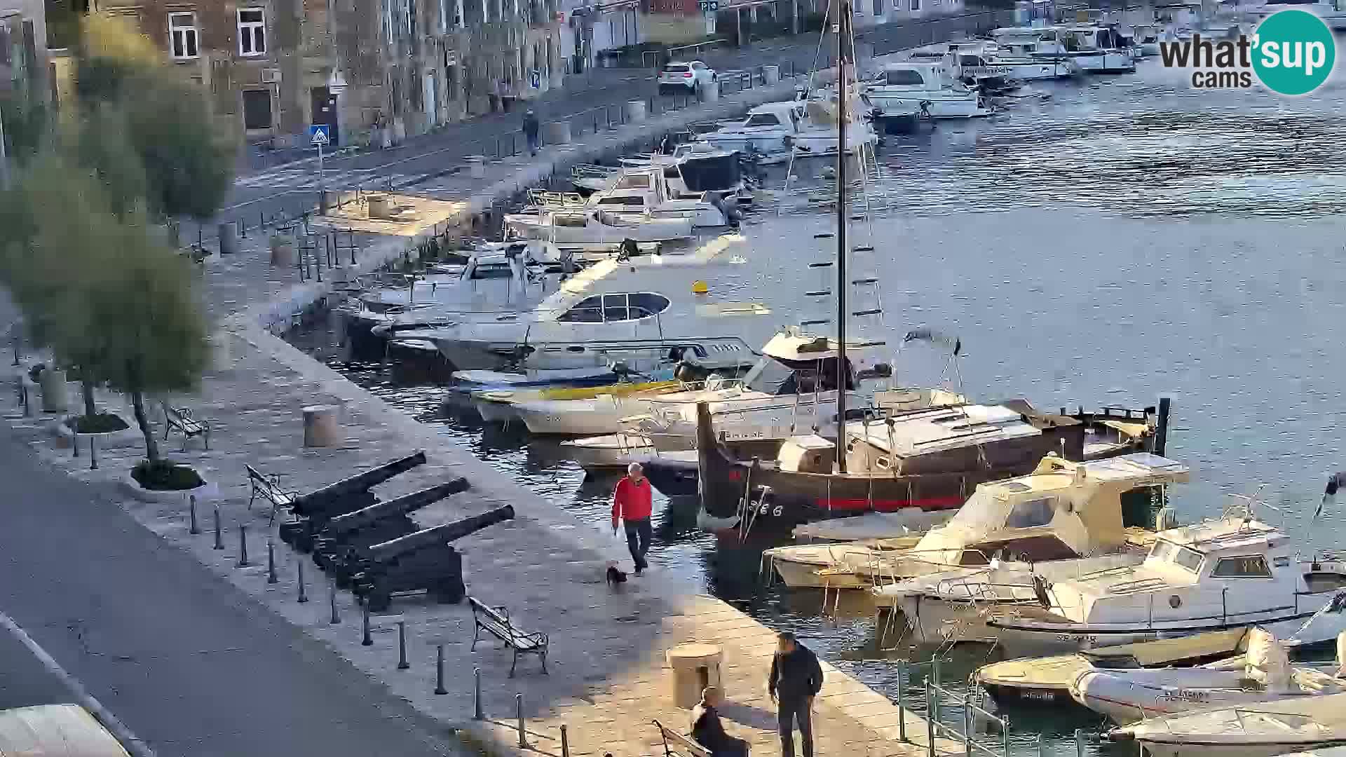 Kamera u živo Senj – Panoramski pogled na senjsku rivu