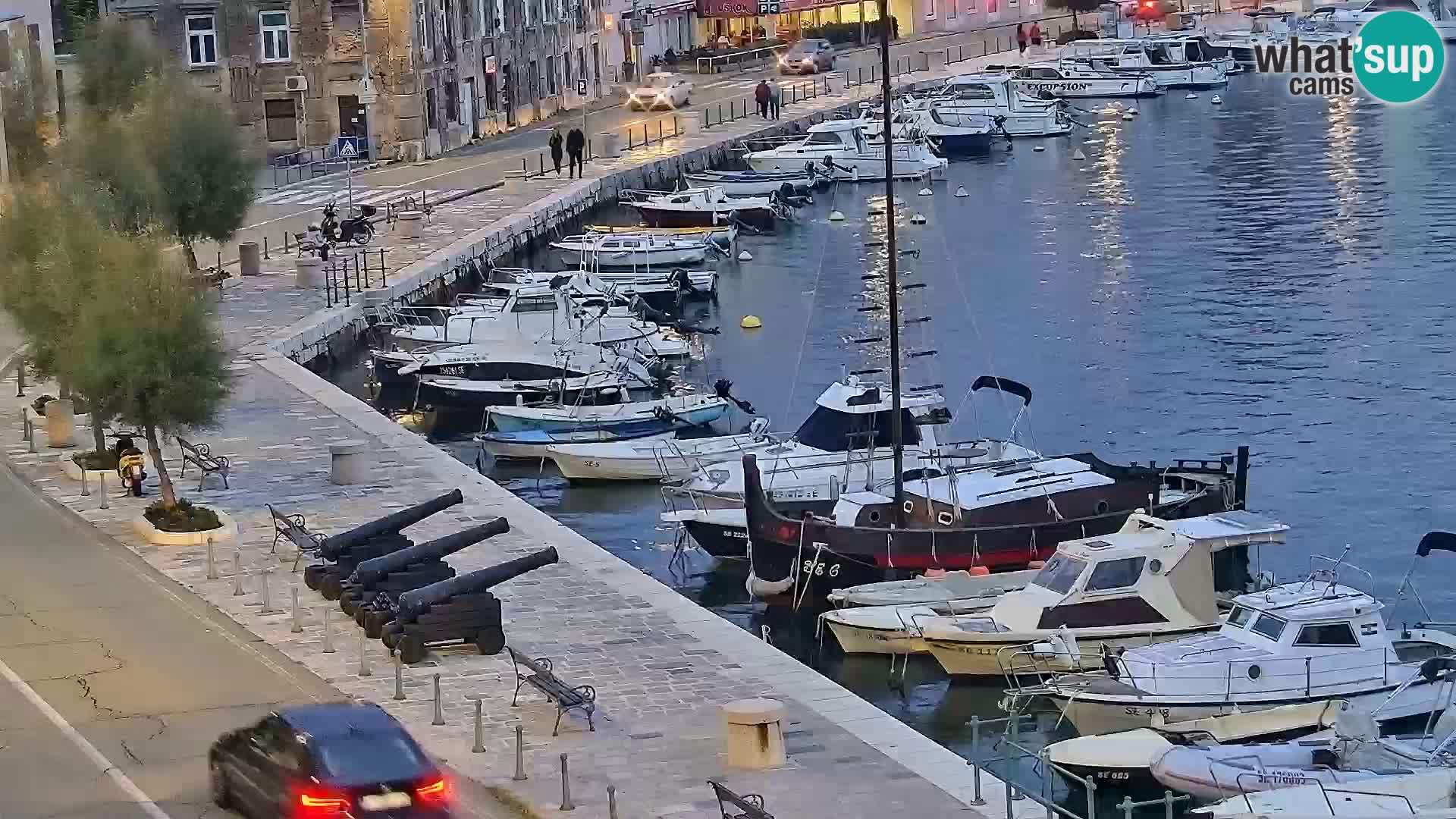 Kamera u živo Senj – Panoramski pogled na senjsku rivu