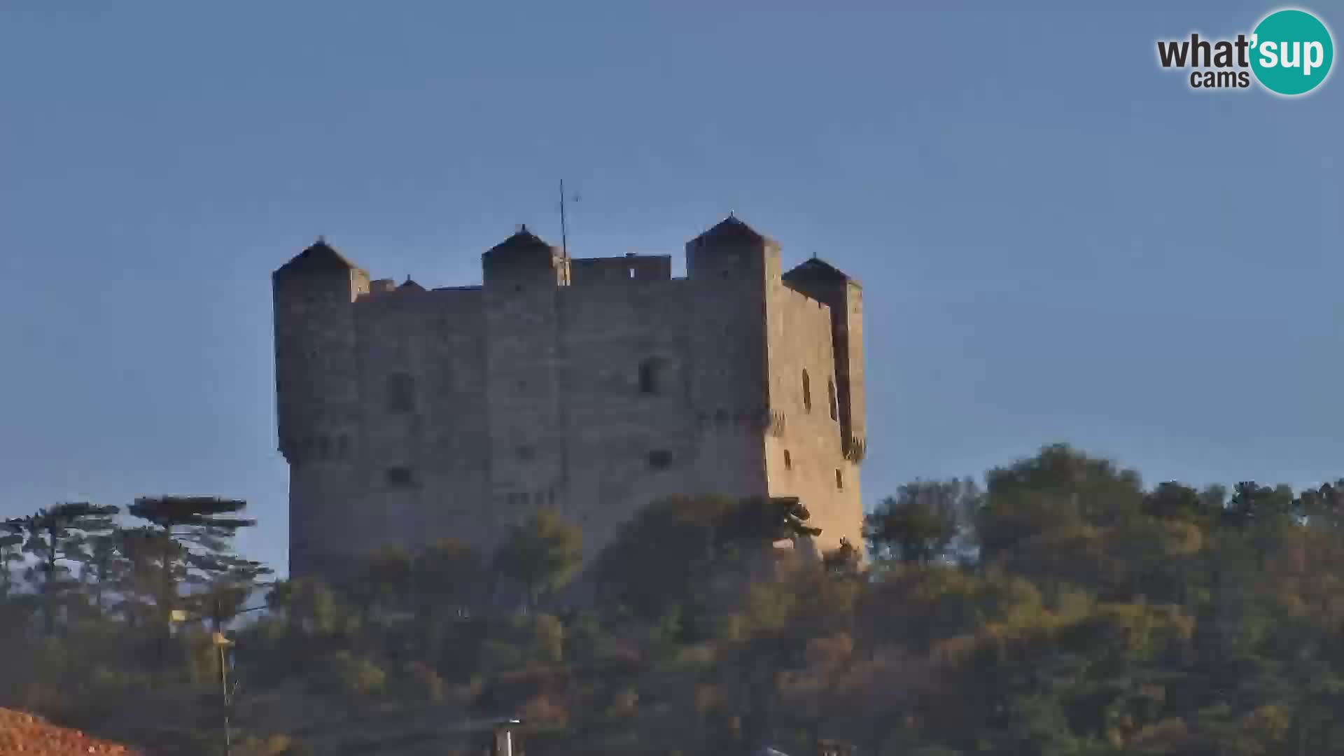 Kamera u živo Senj – Panoramski pogled na senjsku rivu