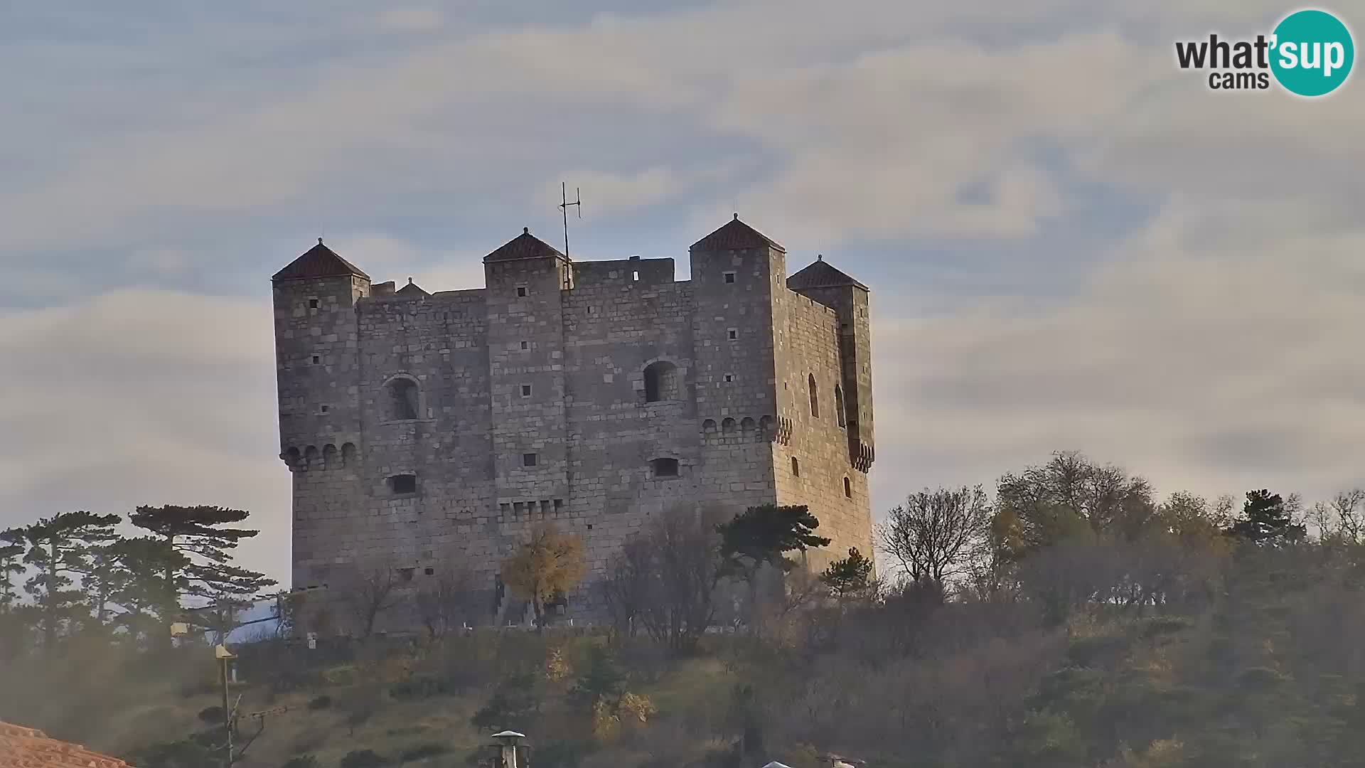 Kamera u živo Senj – Panoramski pogled na senjsku rivu