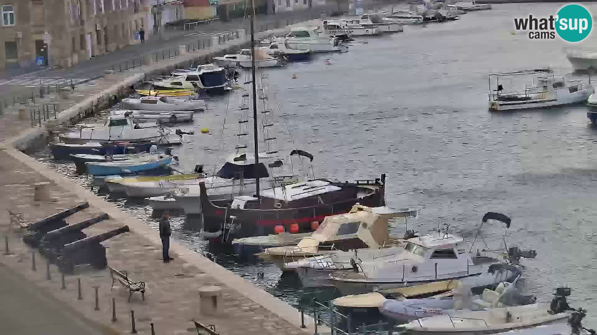 Kamera u živo Senj – Panoramski pogled na senjsku rivu