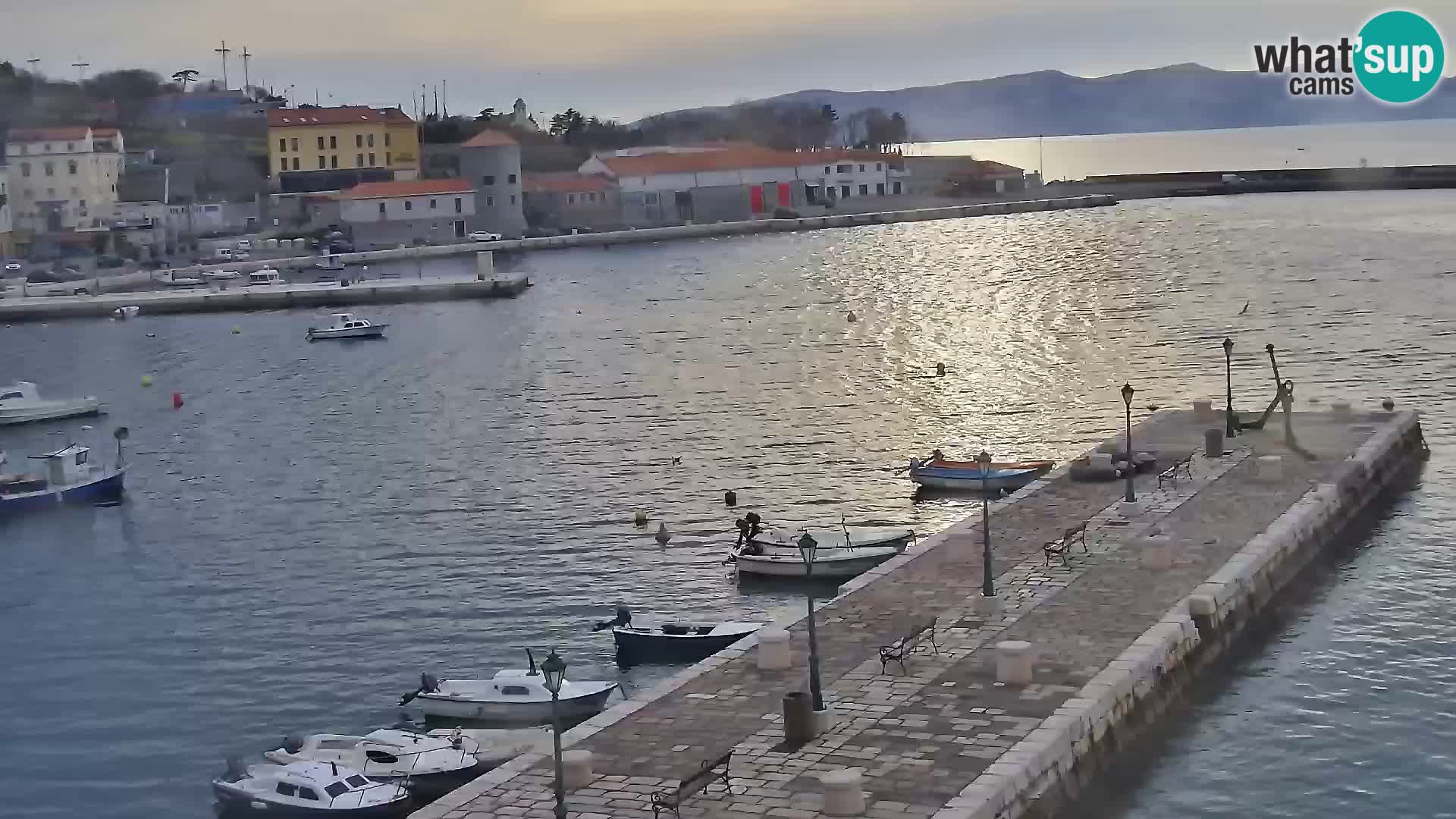 Kamera u živo Senj – Panoramski pogled na senjsku rivu