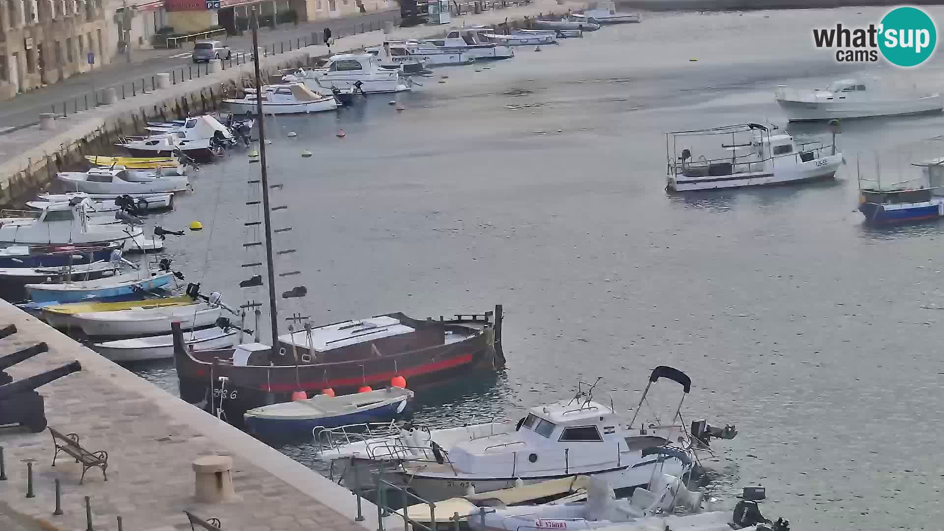 Kamera u živo Senj – Panoramski pogled na senjsku rivu