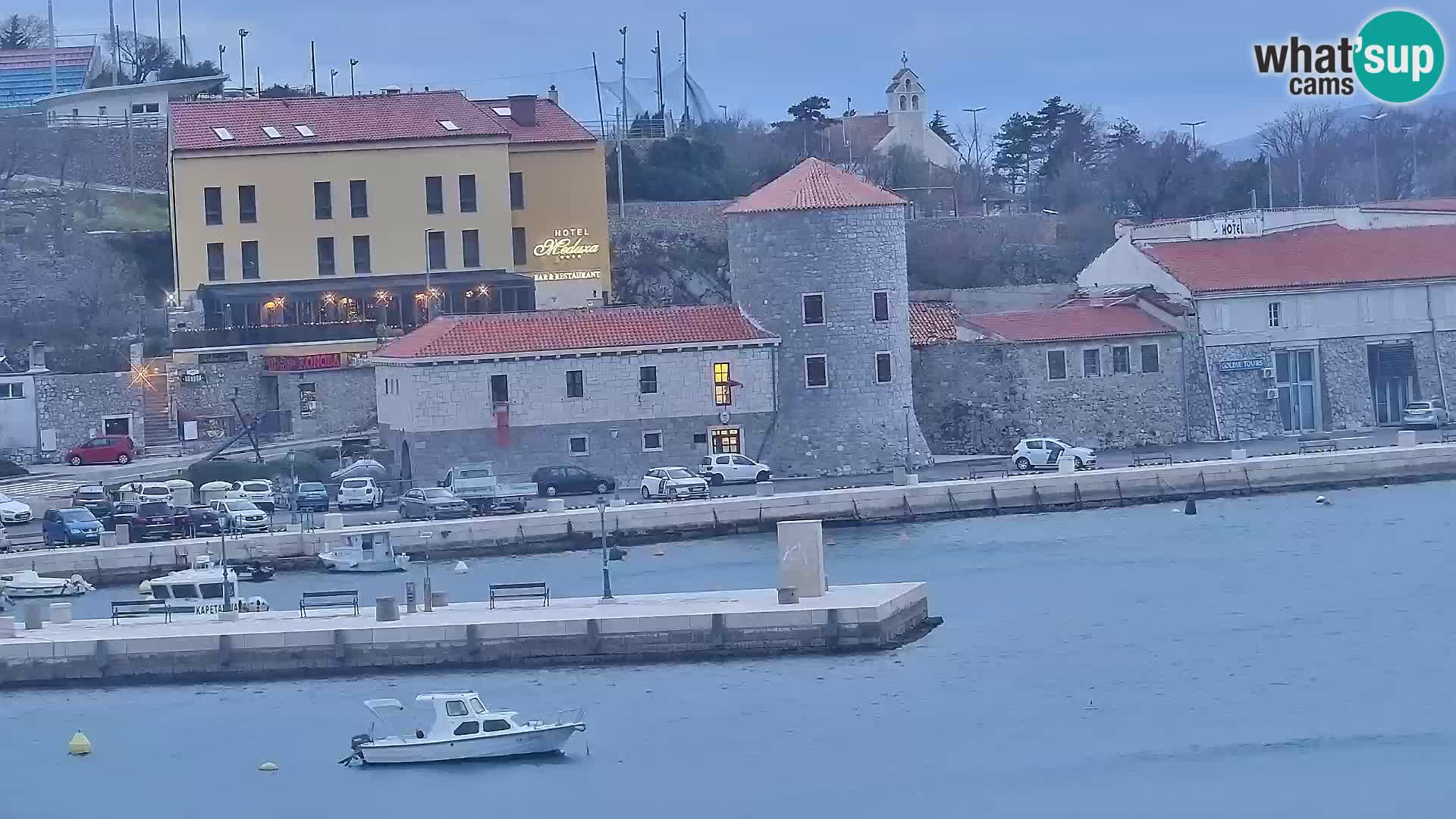 Kamera u živo Senj – Panoramski pogled na senjsku rivu