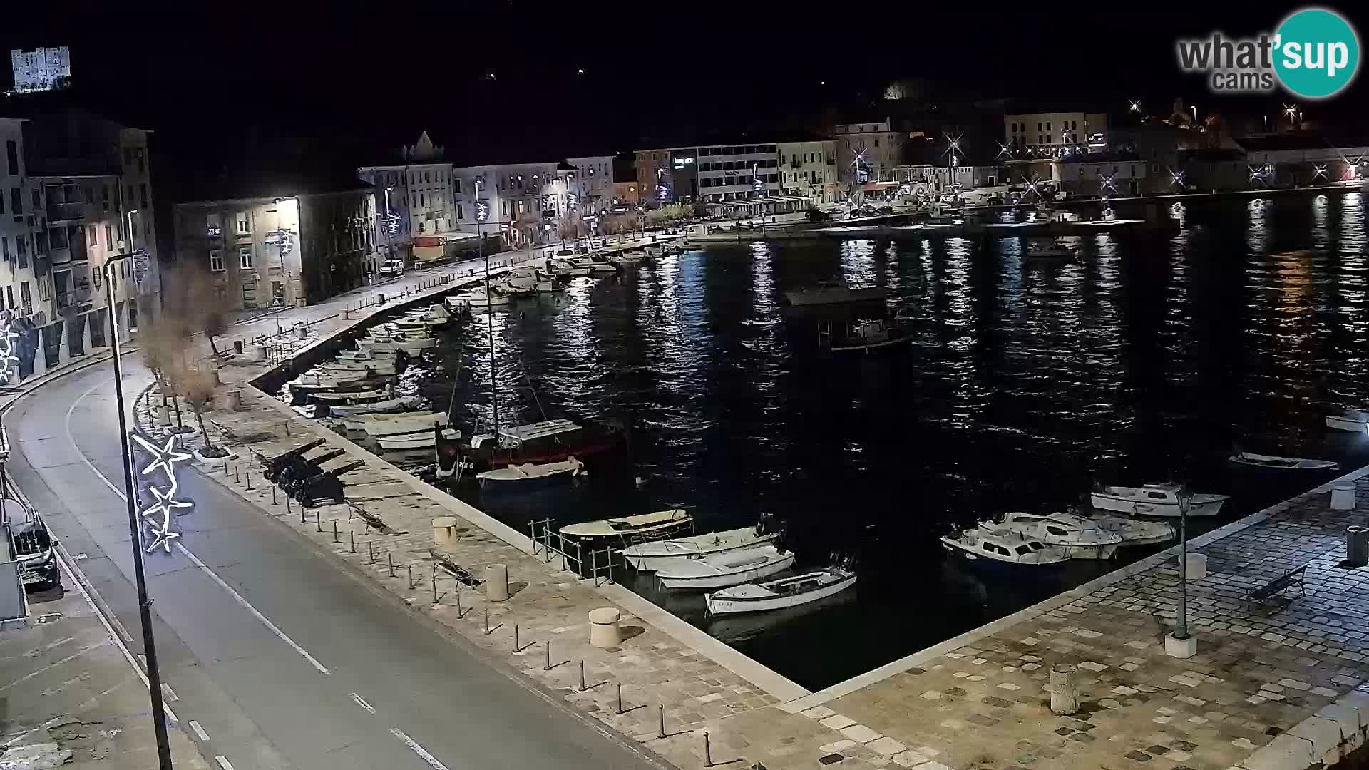 Kamera u živo Senj – Panoramski pogled na senjsku rivu