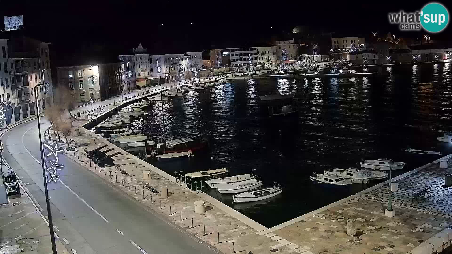 Kamera u živo Senj – Panoramski pogled na senjsku rivu