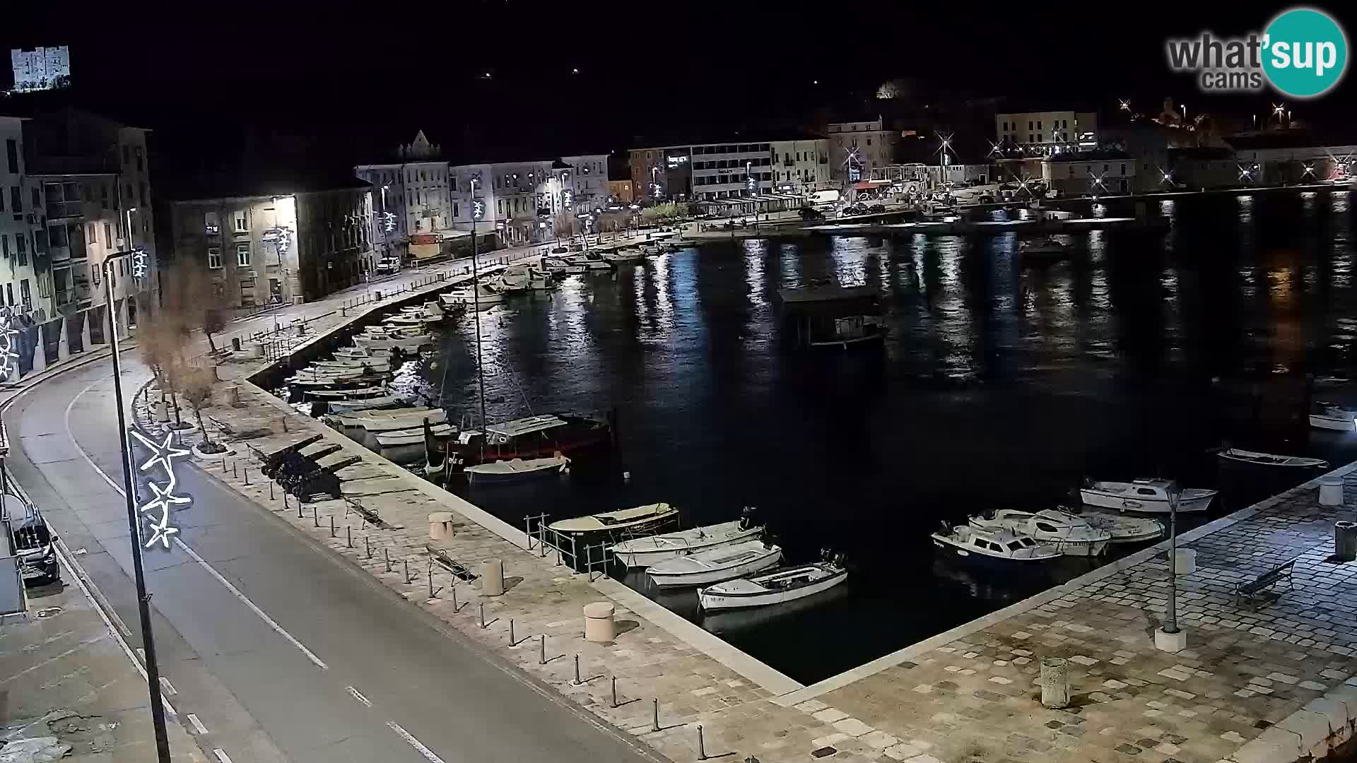 Kamera u živo Senj – Panoramski pogled na senjsku rivu