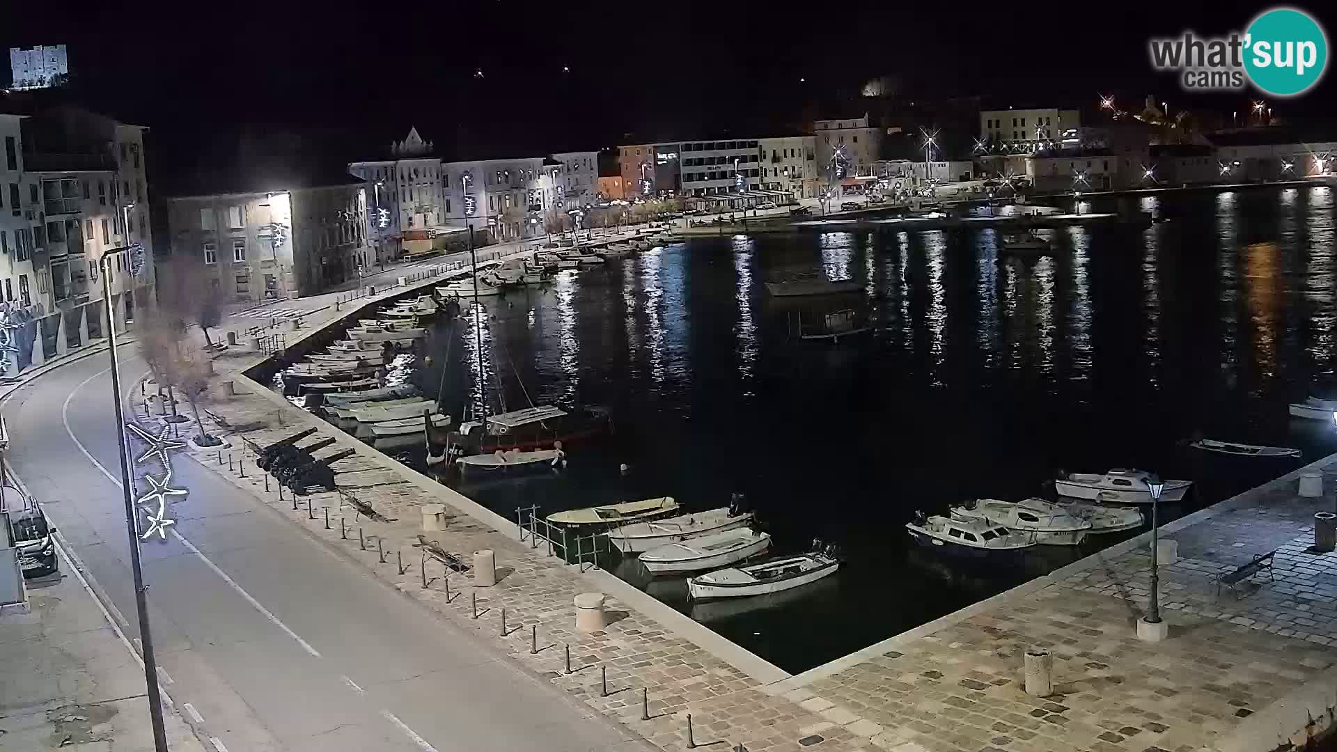 Kamera u živo Senj – Panoramski pogled na senjsku rivu