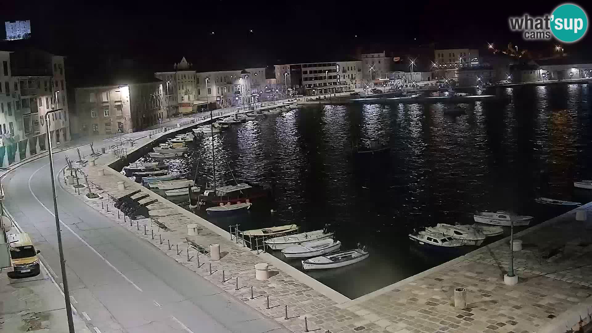 Kamera u živo Senj – Panoramski pogled na senjsku rivu