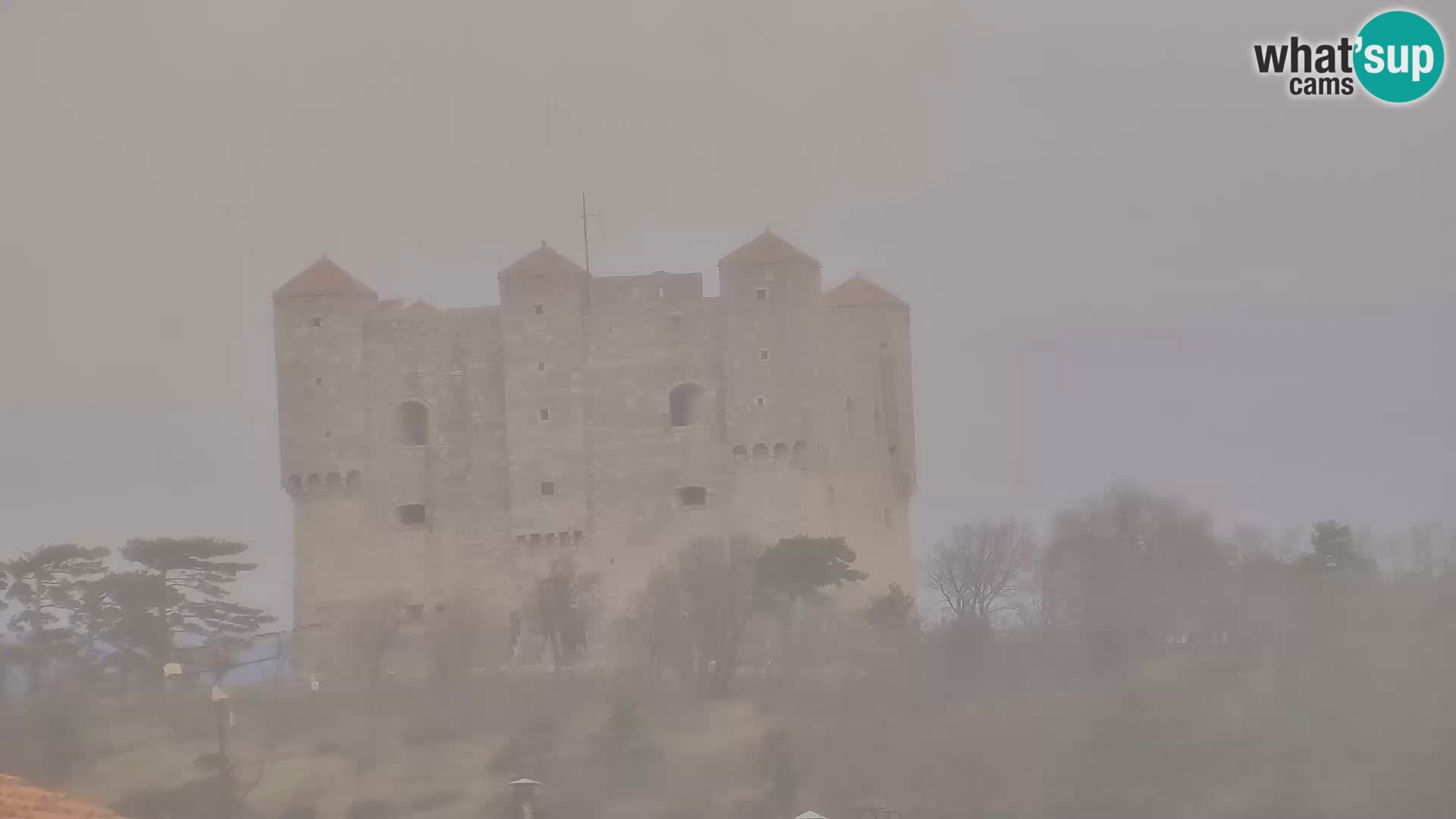 Kamera u živo Senj – Panoramski pogled na senjsku rivu