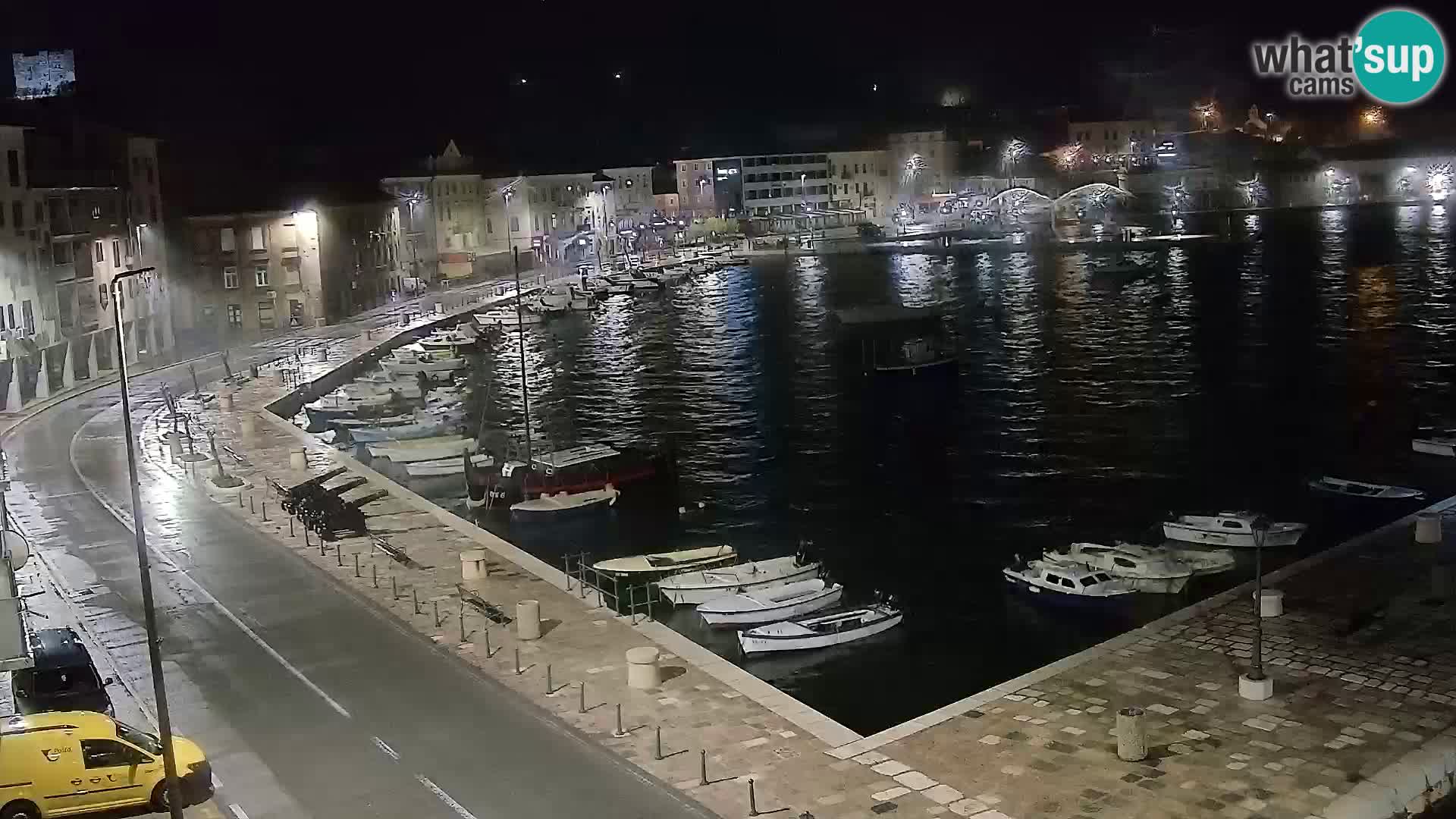 Kamera u živo Senj – Panoramski pogled na senjsku rivu