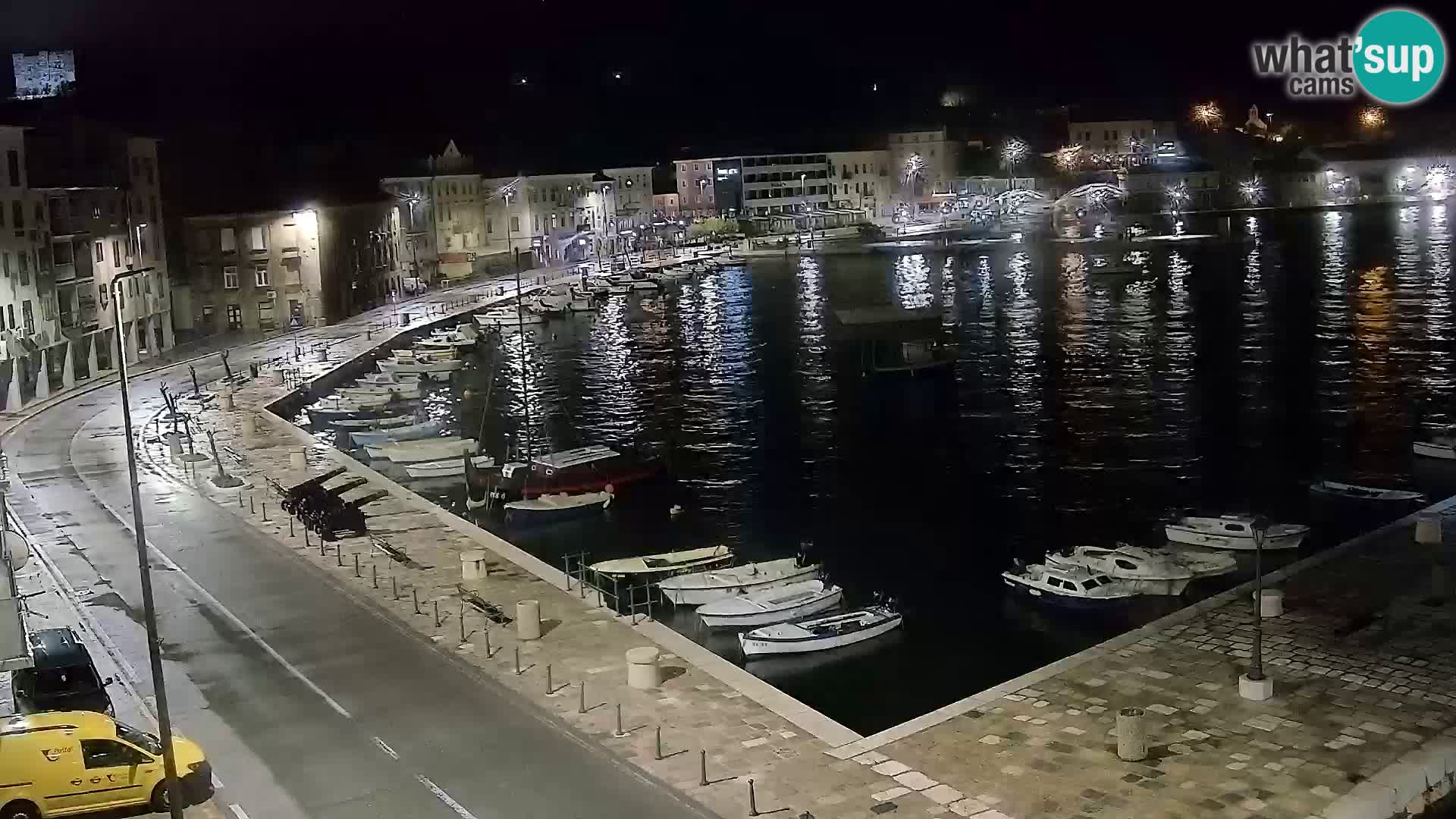 Kamera u živo Senj – Panoramski pogled na senjsku rivu