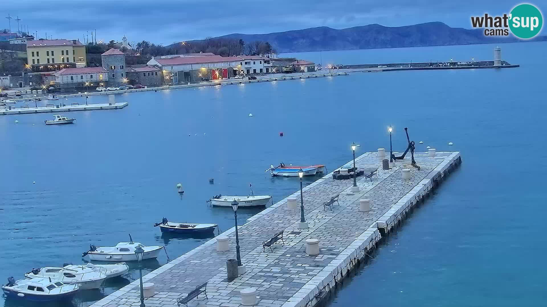 Kamera u živo Senj – Panoramski pogled na senjsku rivu