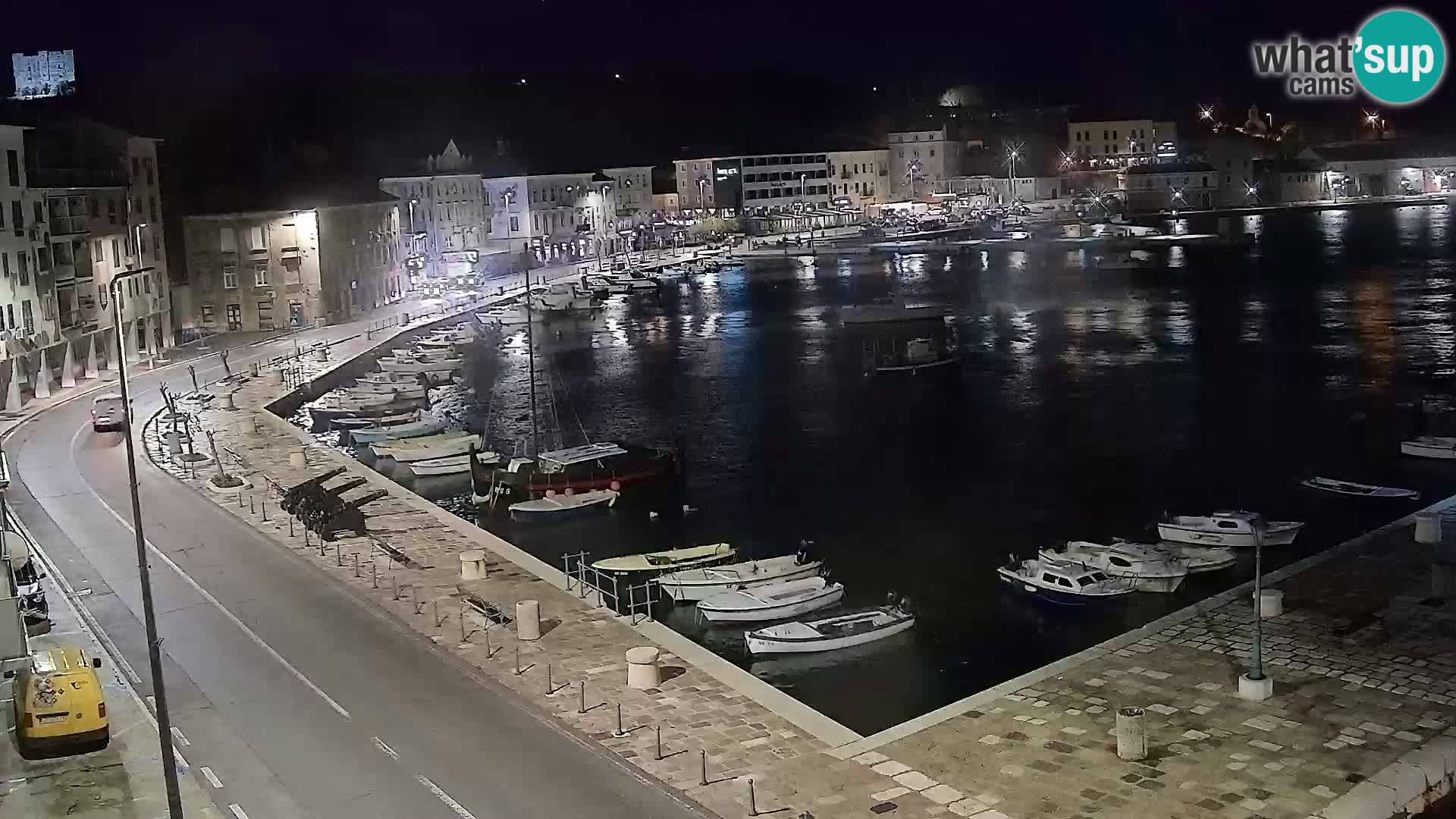 Kamera u živo Senj – Panoramski pogled na senjsku rivu