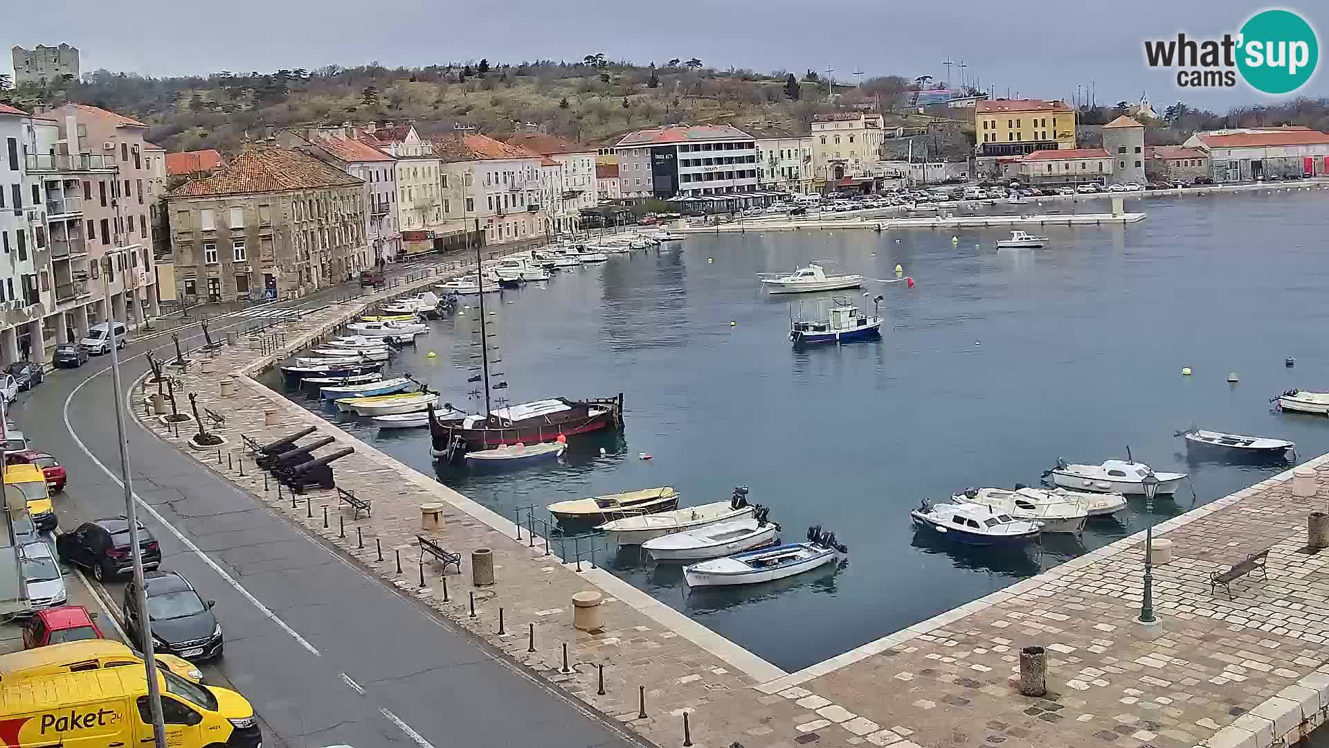 Kamera u živo Senj – Panoramski pogled na senjsku rivu