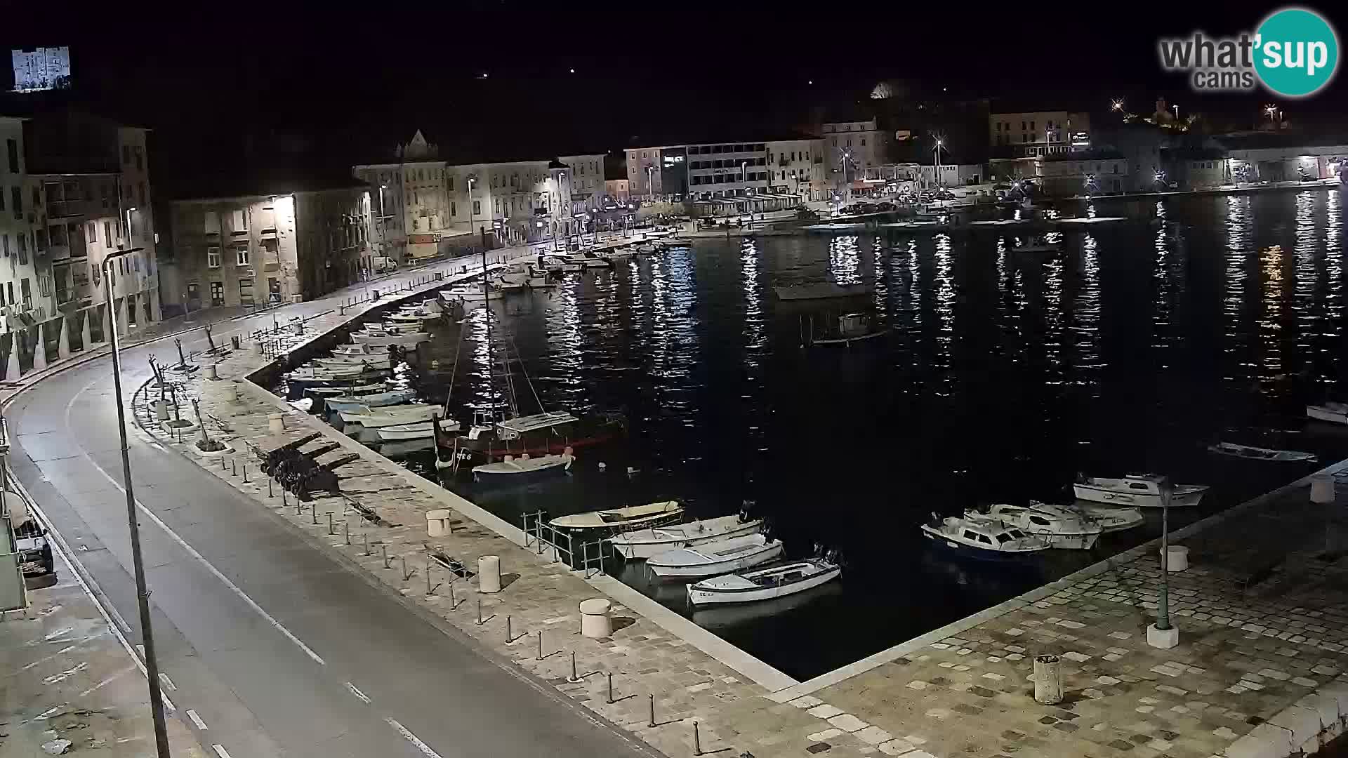 Kamera u živo Senj – Panoramski pogled na senjsku rivu