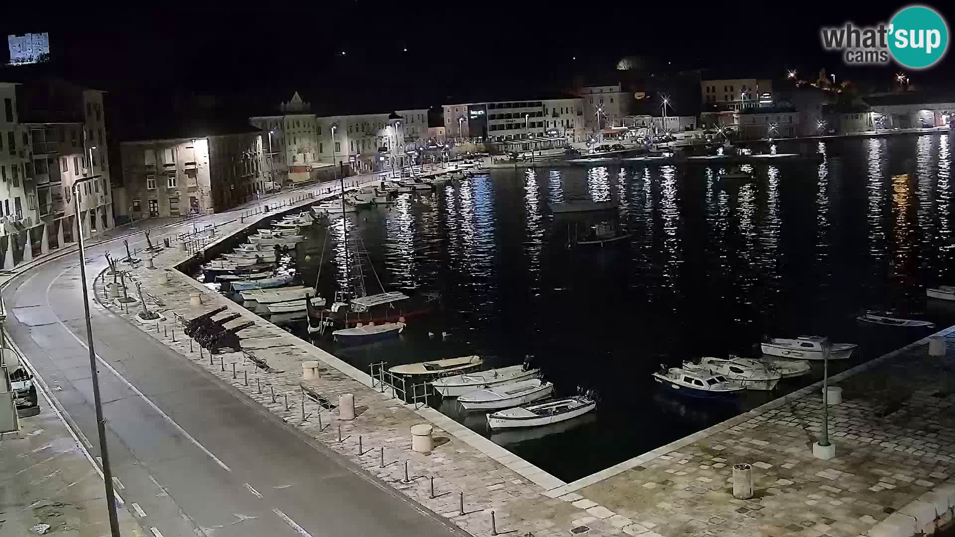 Kamera u živo Senj – Panoramski pogled na senjsku rivu
