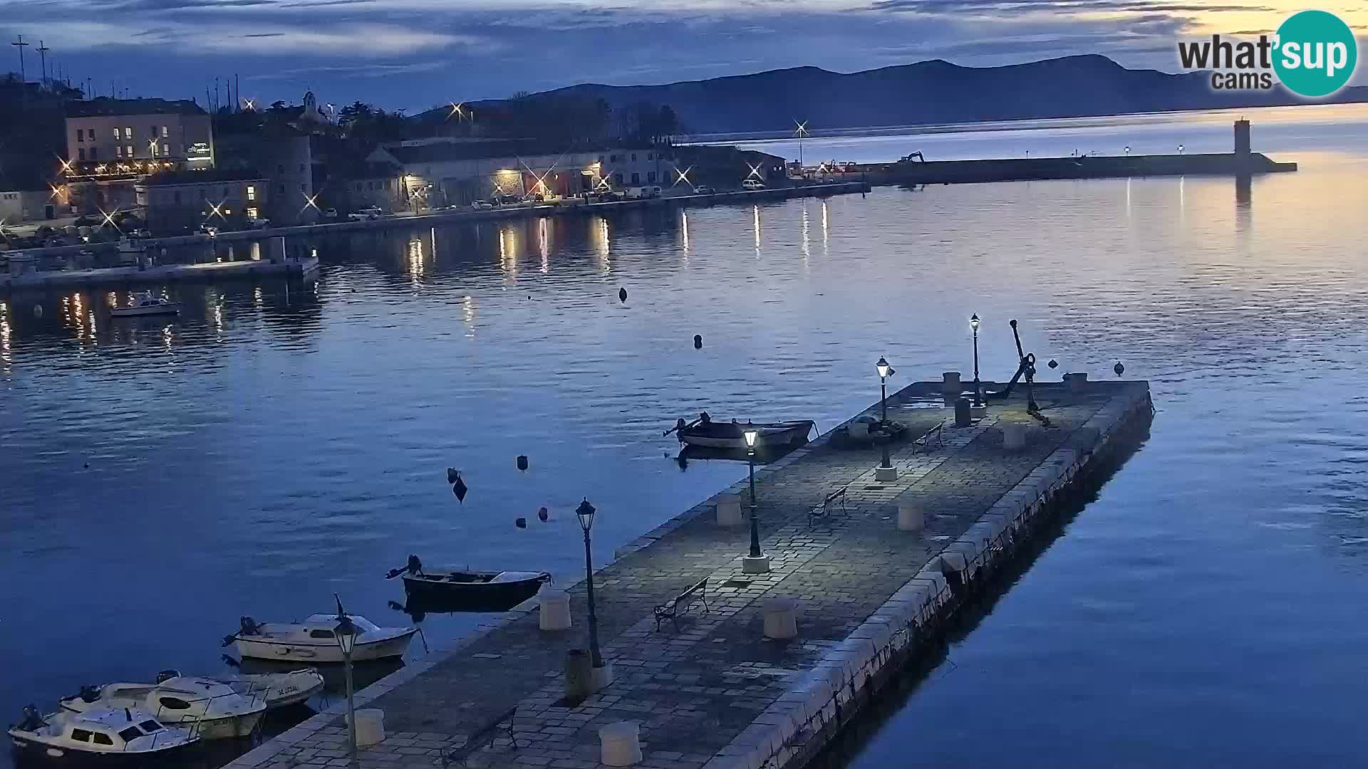 Kamera u živo Senj – Panoramski pogled na senjsku rivu