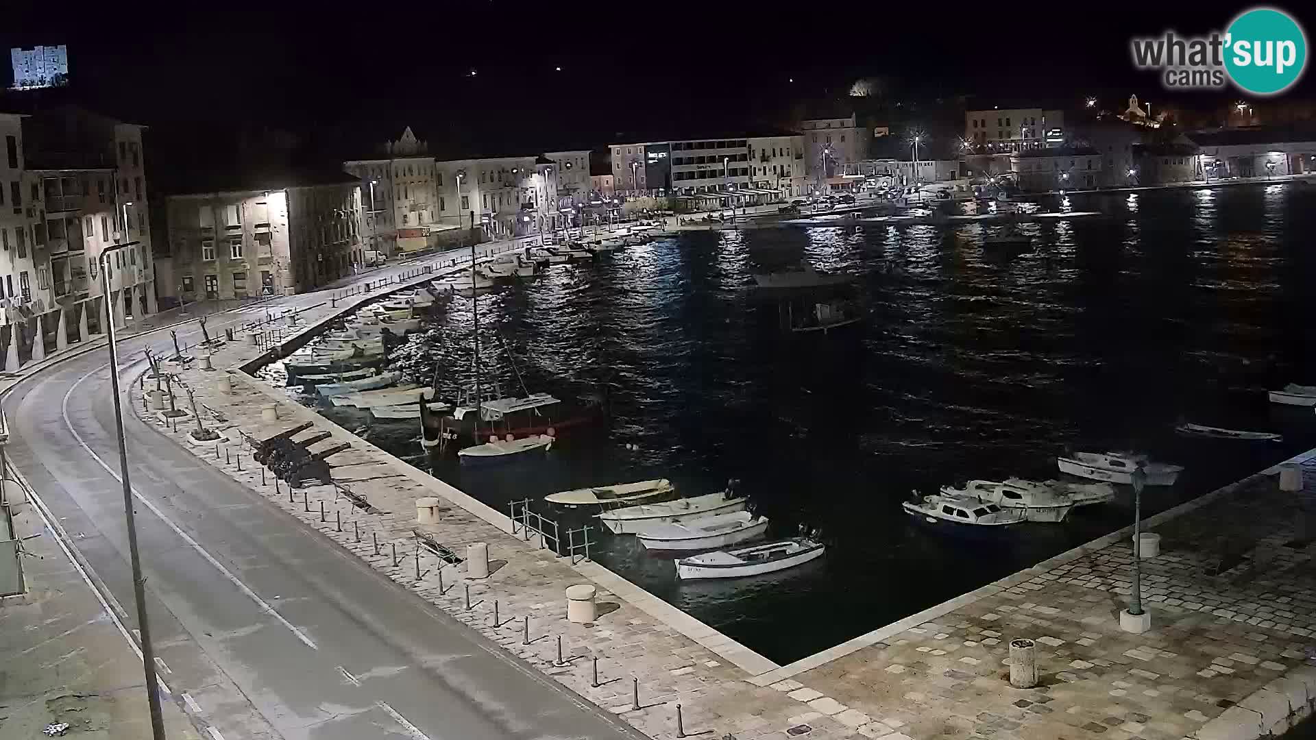 Kamera u živo Senj – Panoramski pogled na senjsku rivu